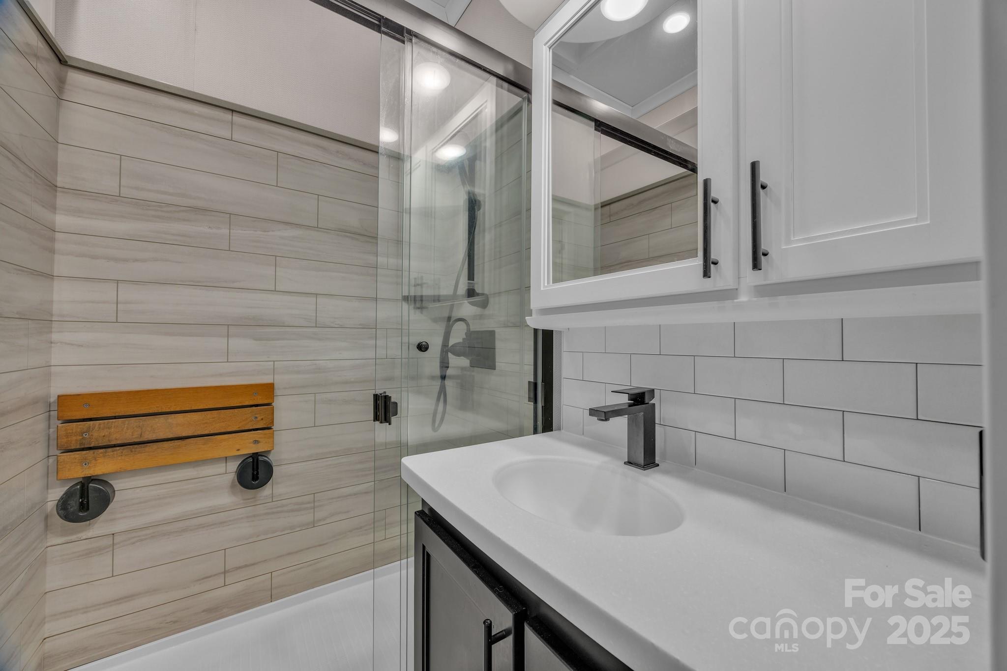 177 Finch Way — West Jefferson