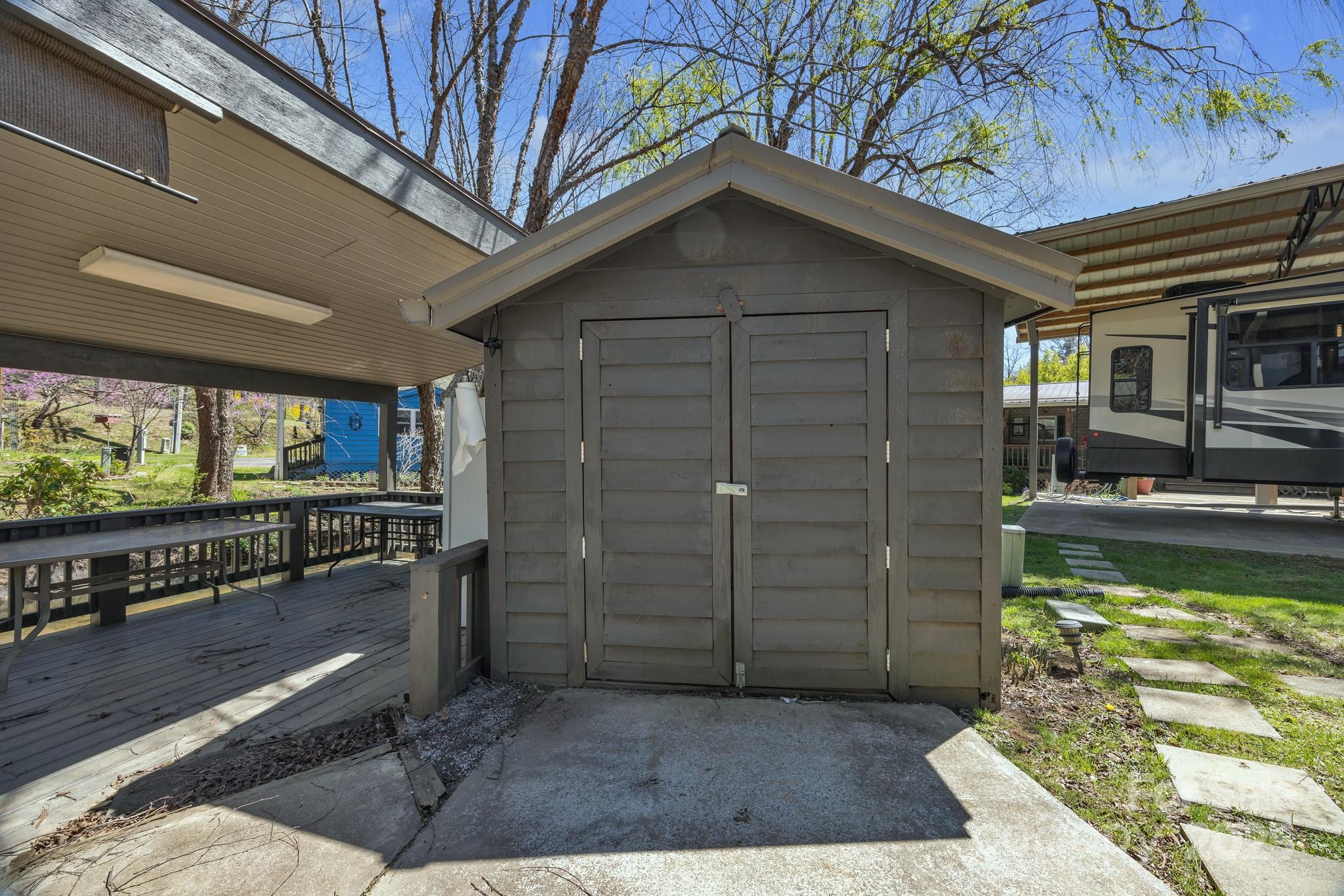177 Finch Way — West Jefferson