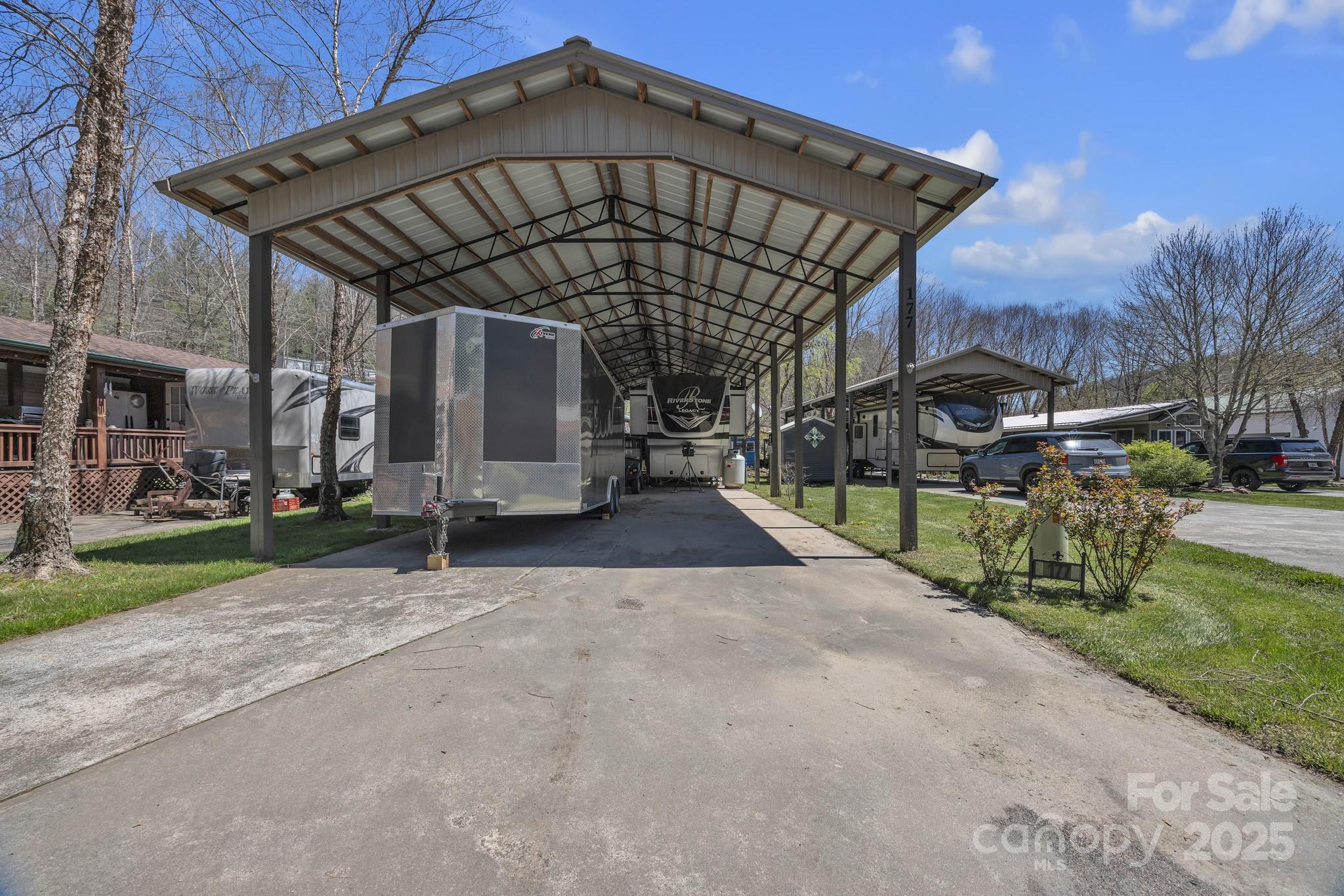 177 Finch Way — West Jefferson