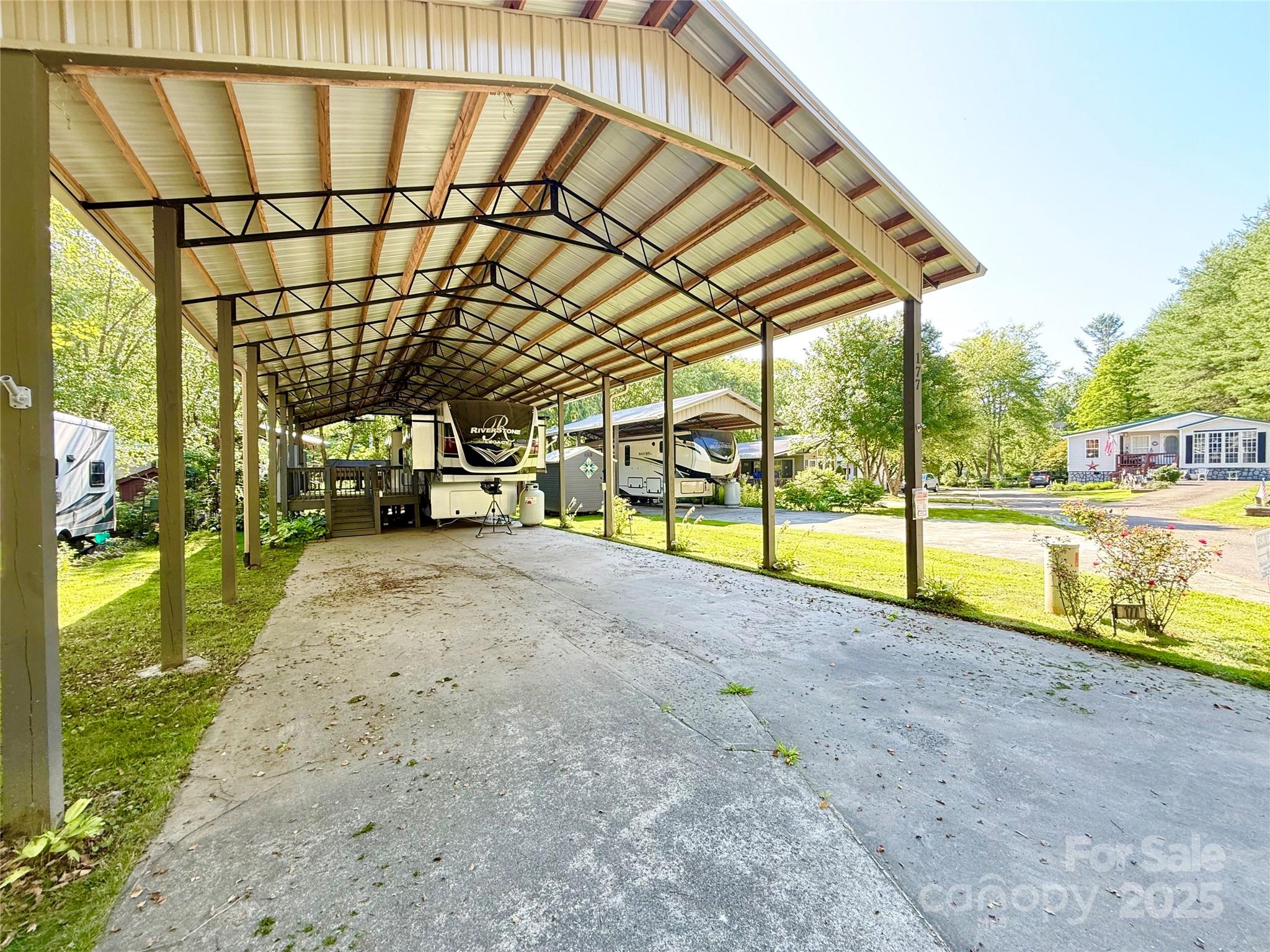 177 Finch Way — West Jefferson