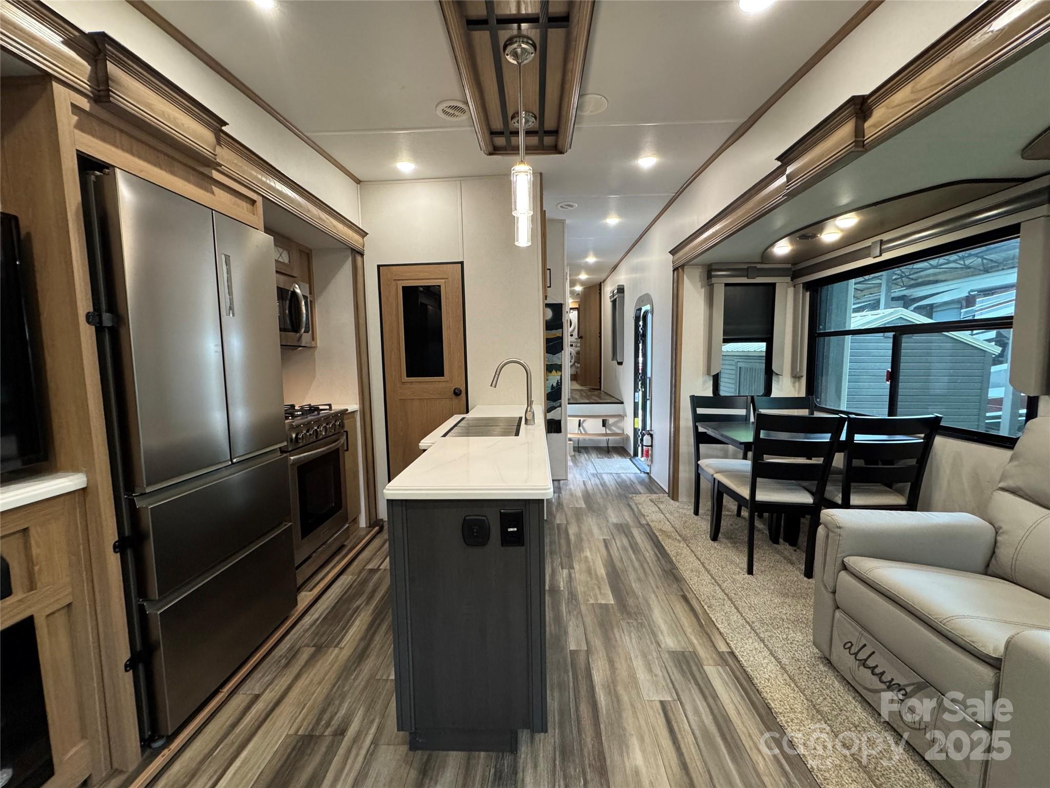 195 Finch Way #7 — West Jefferson
