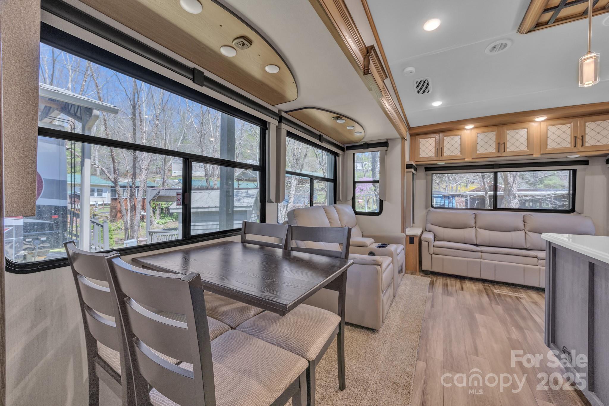 195 Finch Way #7 — West Jefferson