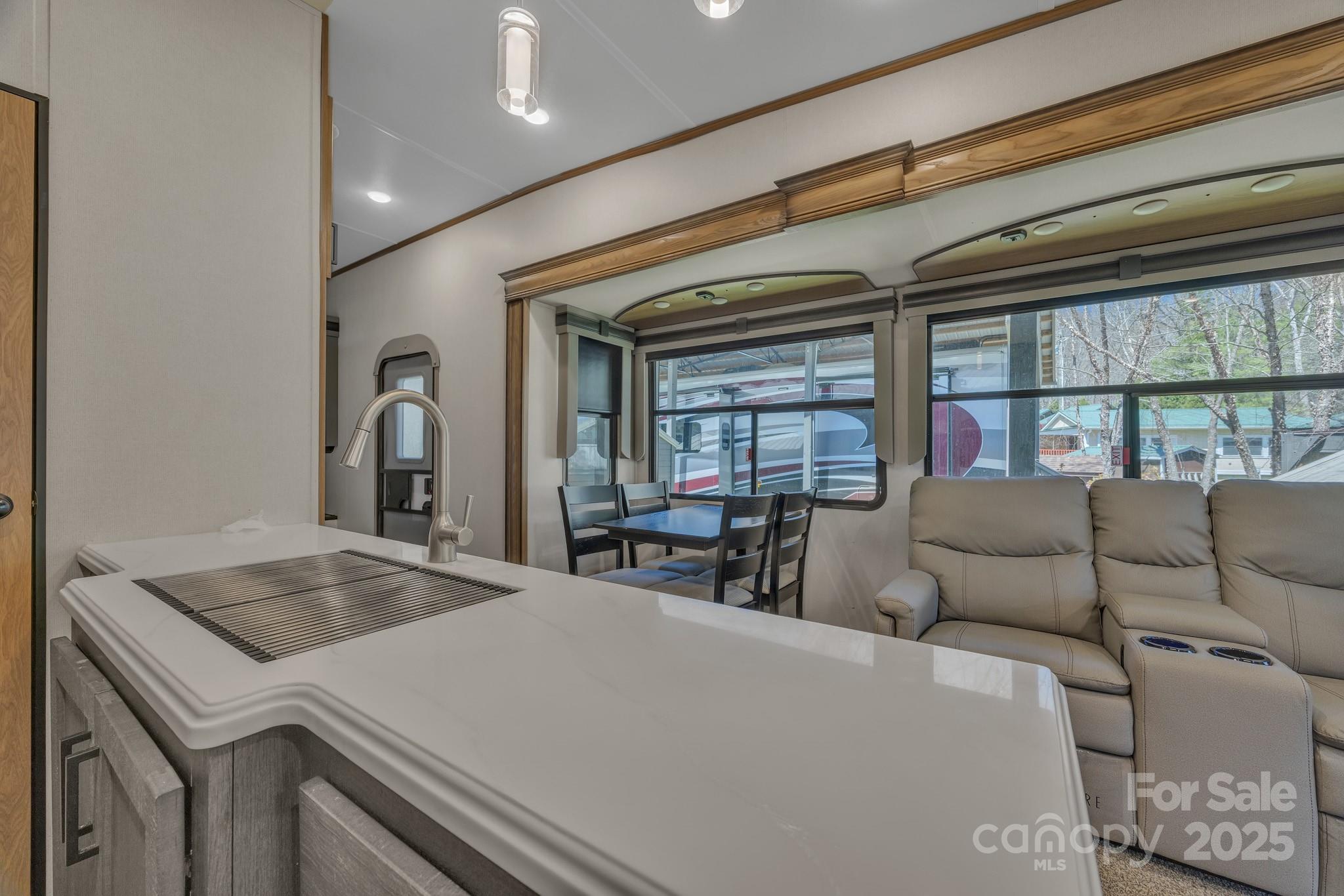 195 Finch Way #7 — West Jefferson