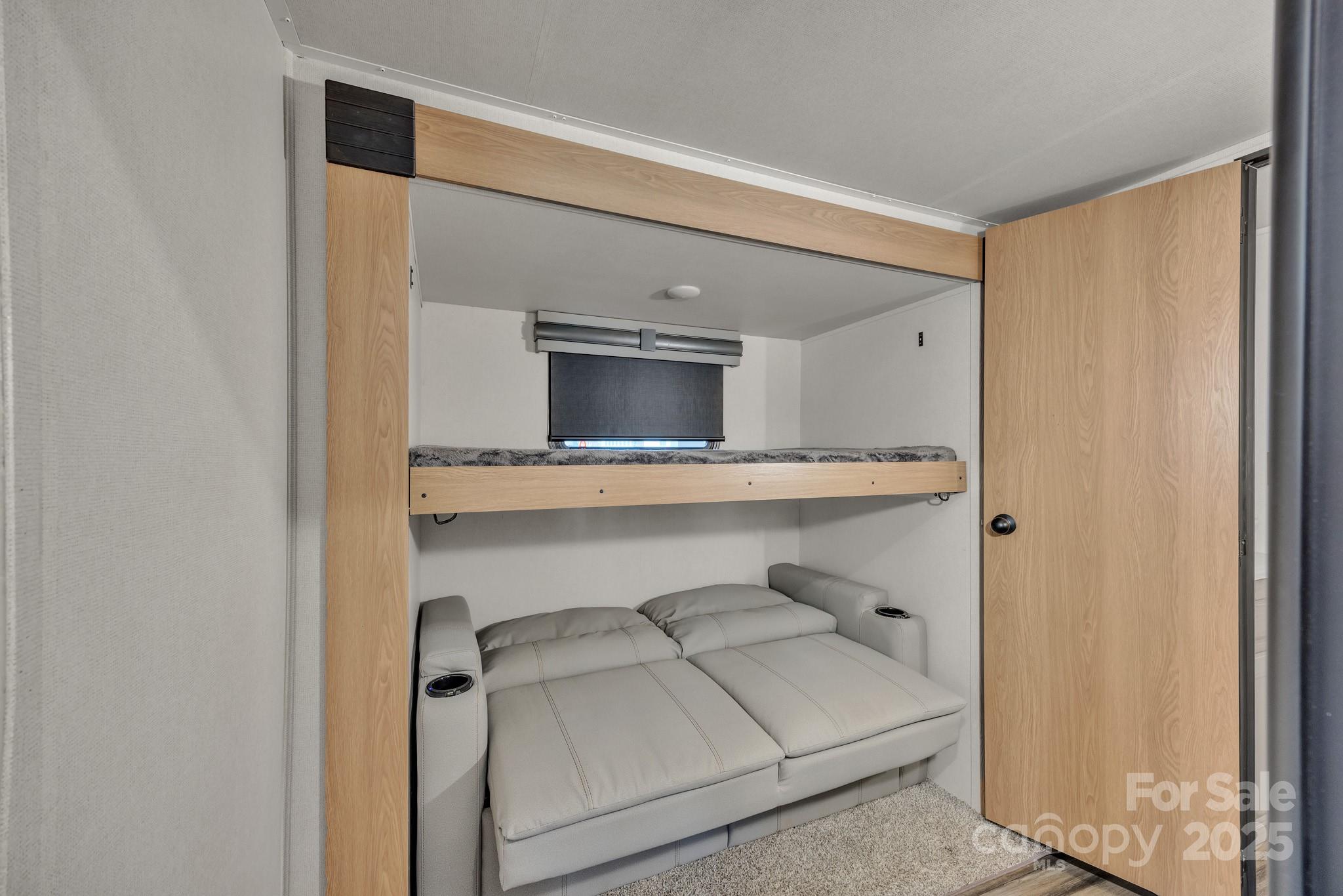 195 Finch Way #7 — West Jefferson