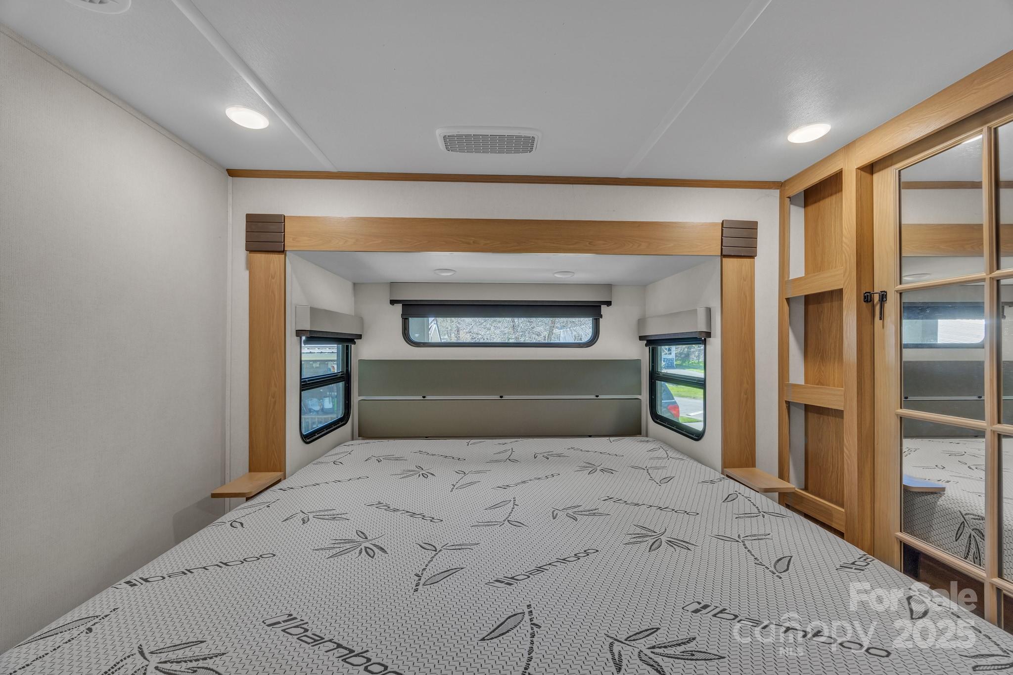 195 Finch Way #7 — West Jefferson