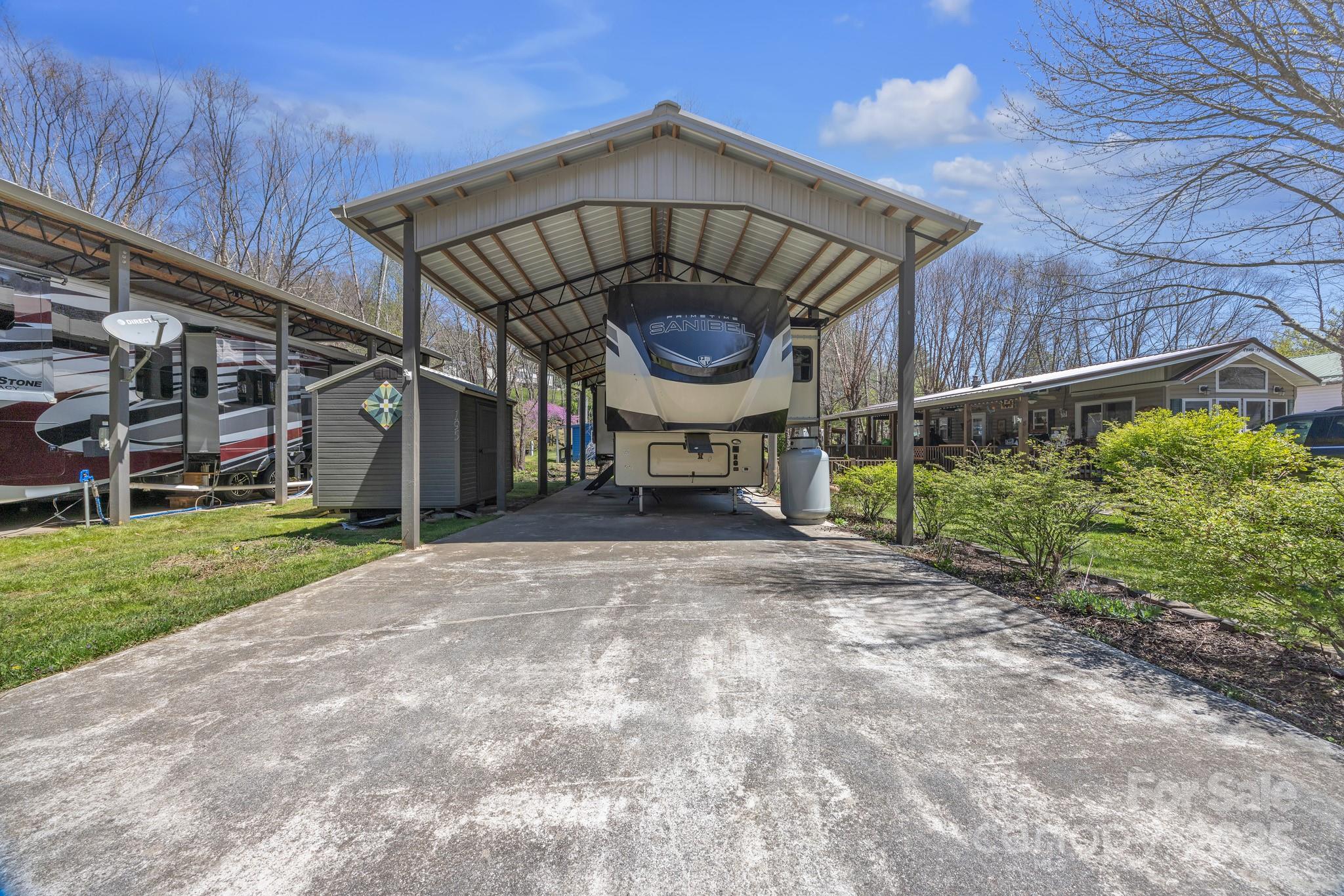 195 Finch Way #7 — West Jefferson