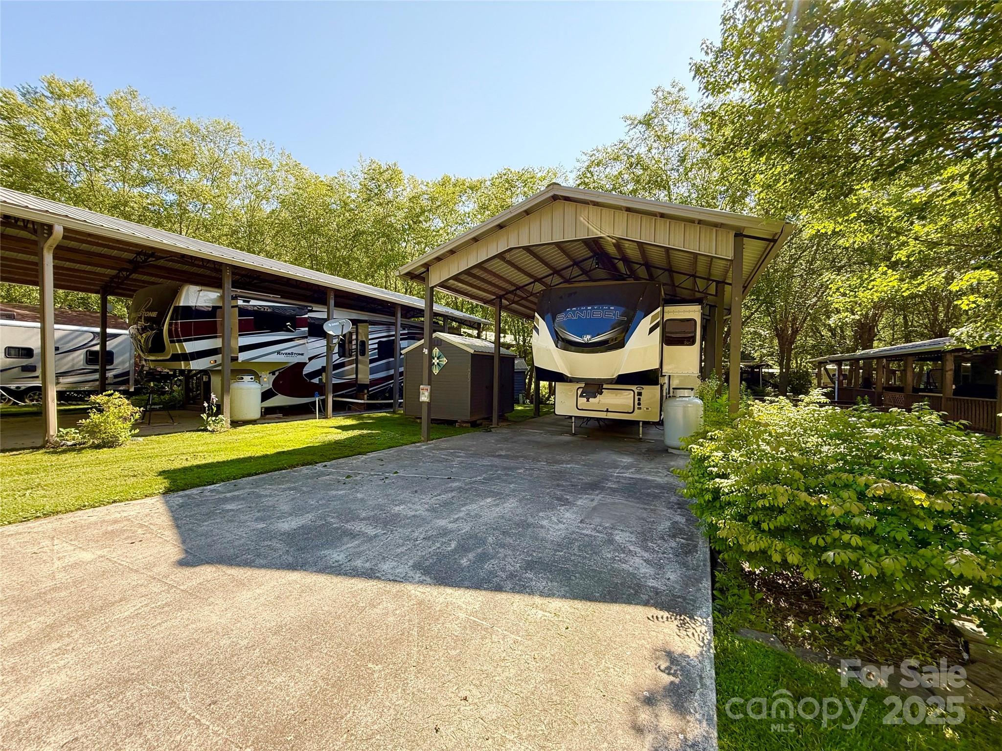 195 Finch Way #7 — West Jefferson