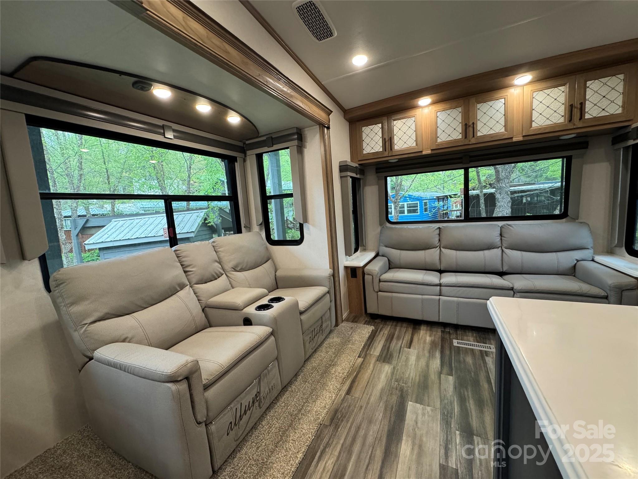 195 Finch Way #7 — West Jefferson