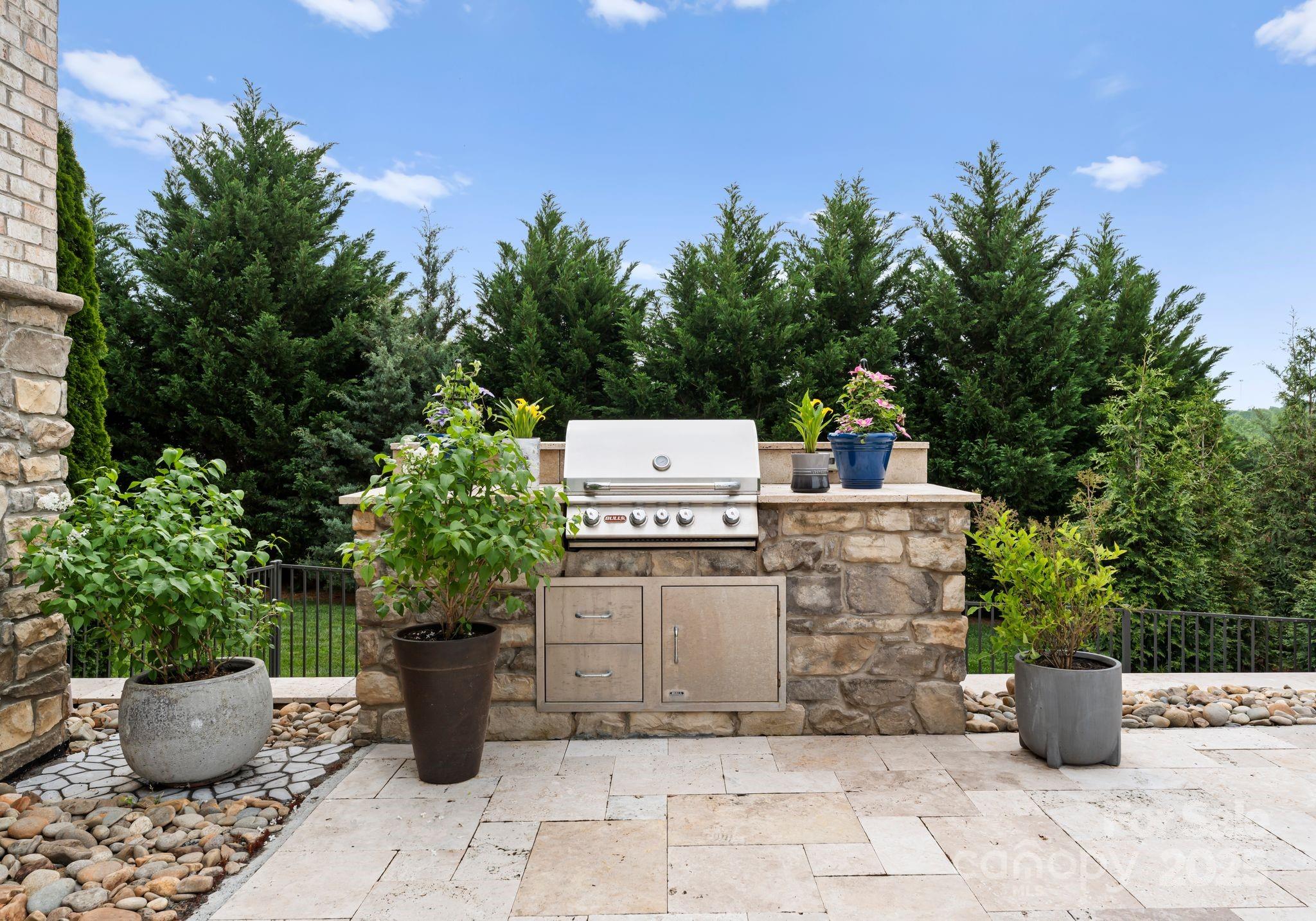 767 Pinnacle Drive — Iron Station