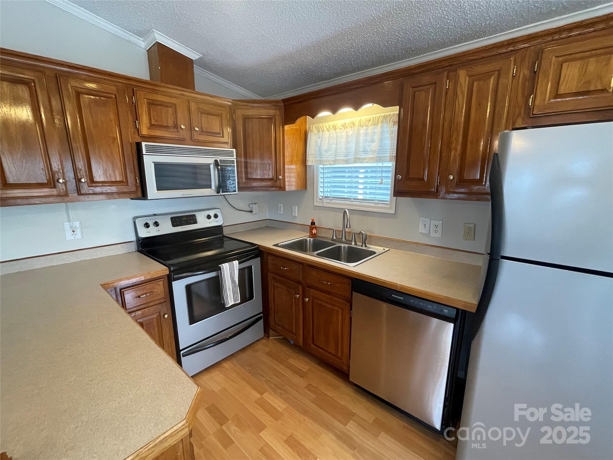 116 Dove Lane — New London