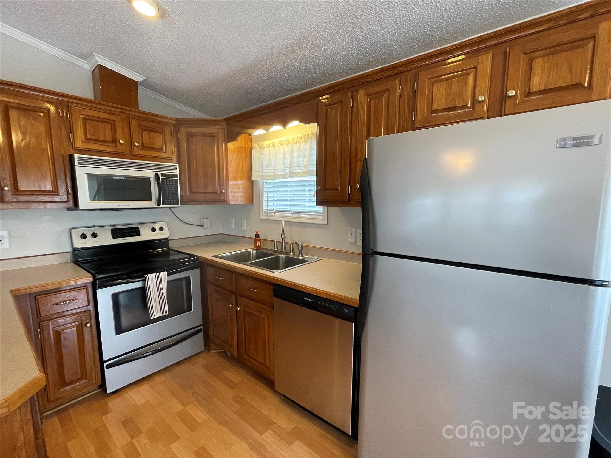 116 Dove Lane — New London