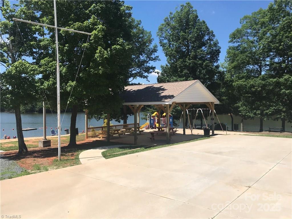 116 Dove Lane — New London