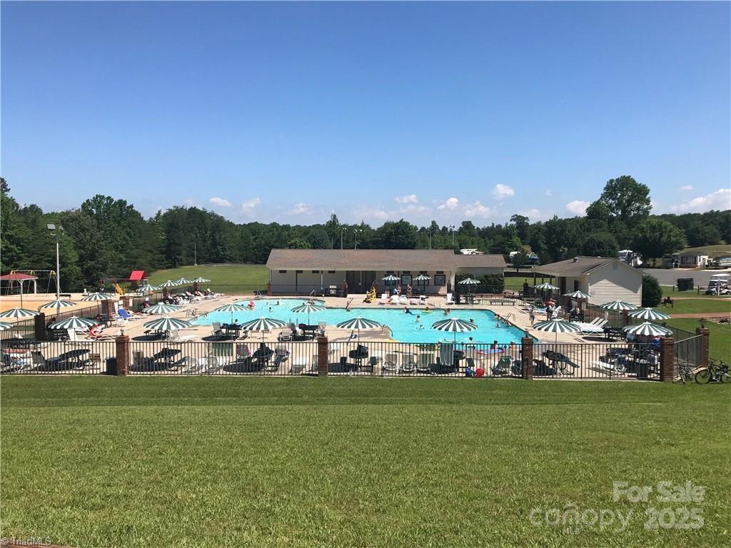 116 Dove Lane — New London