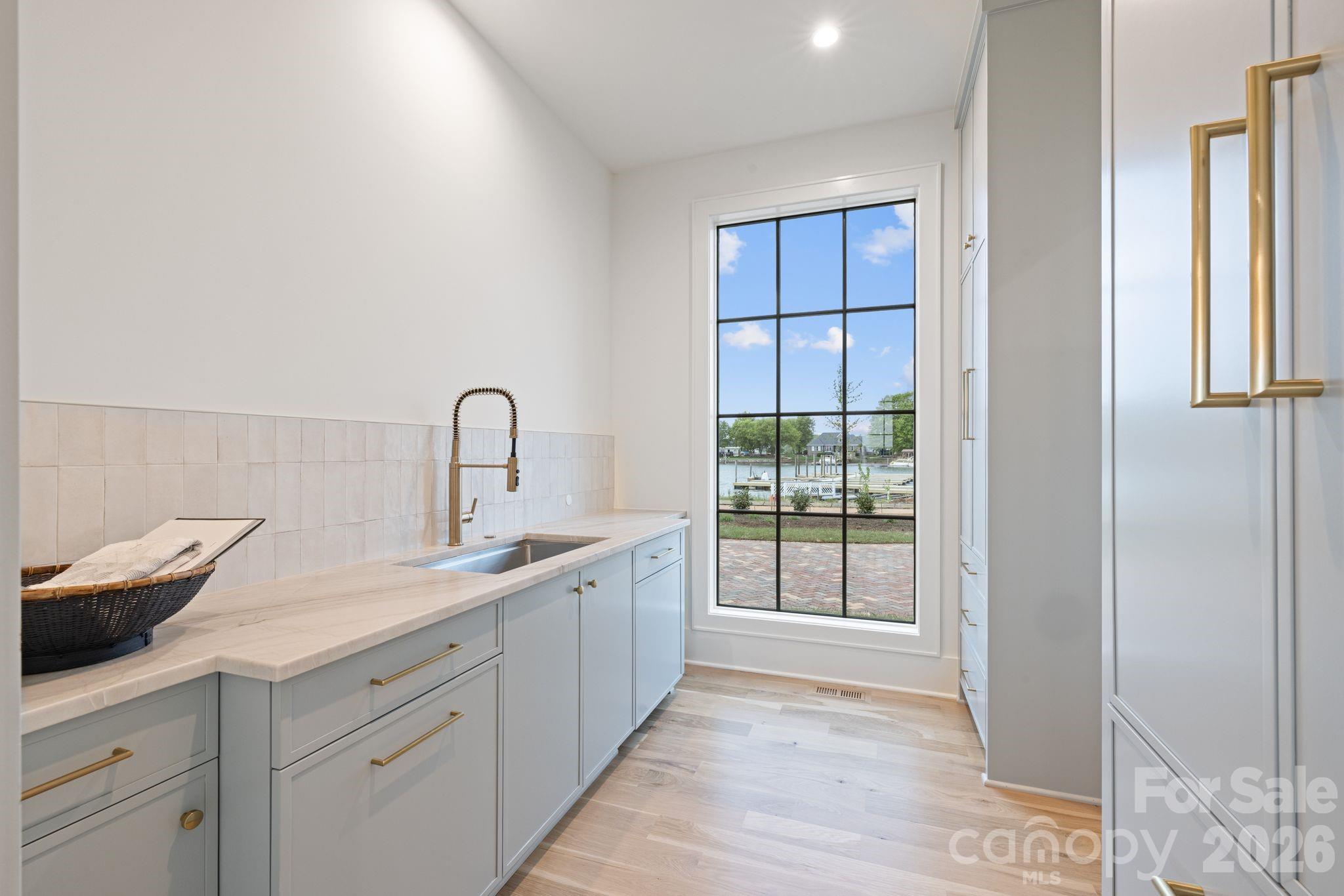 8397 Ranger Island Marina Road — Denver
