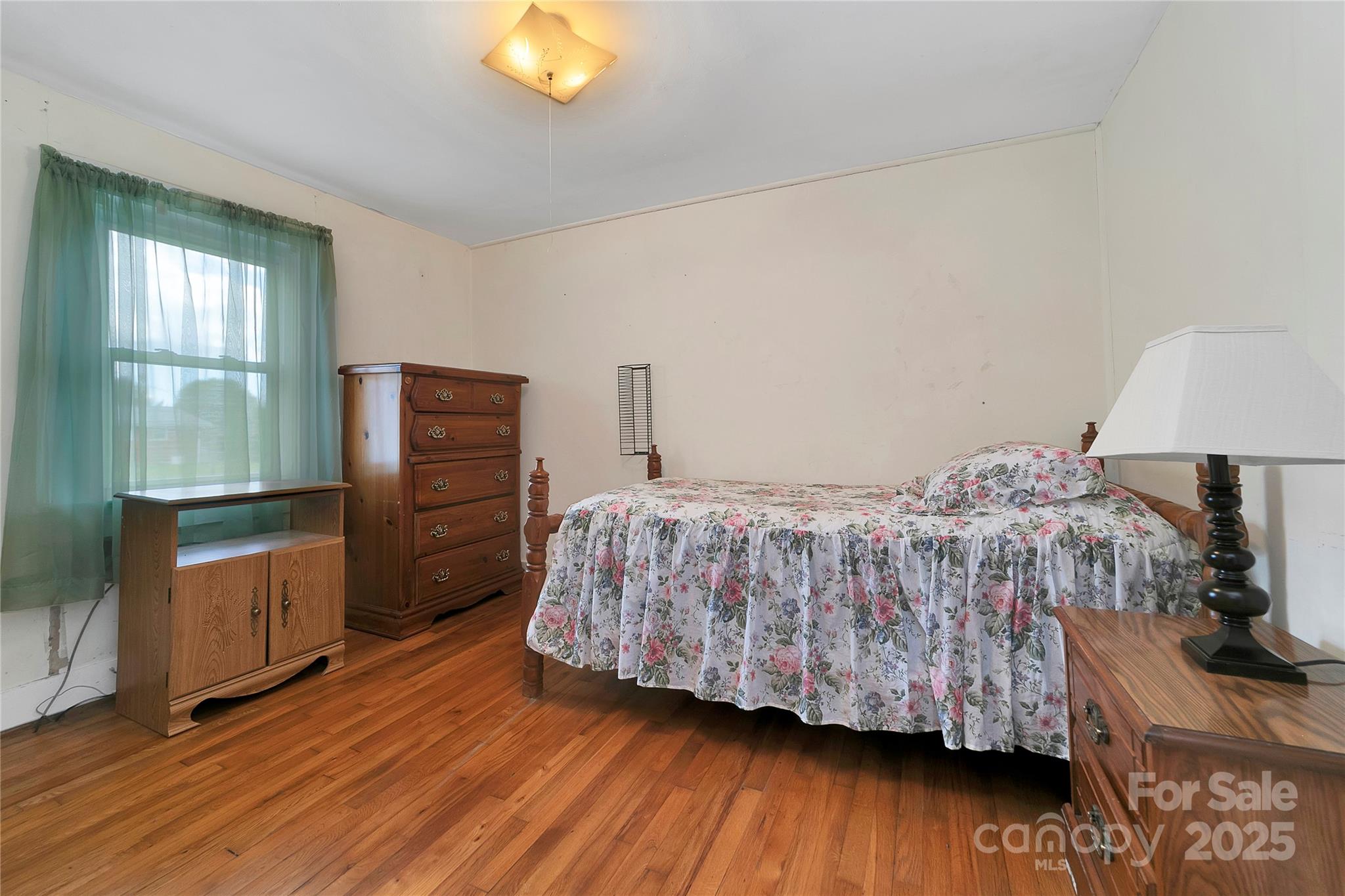 128 Summit Avenue — Brevard
