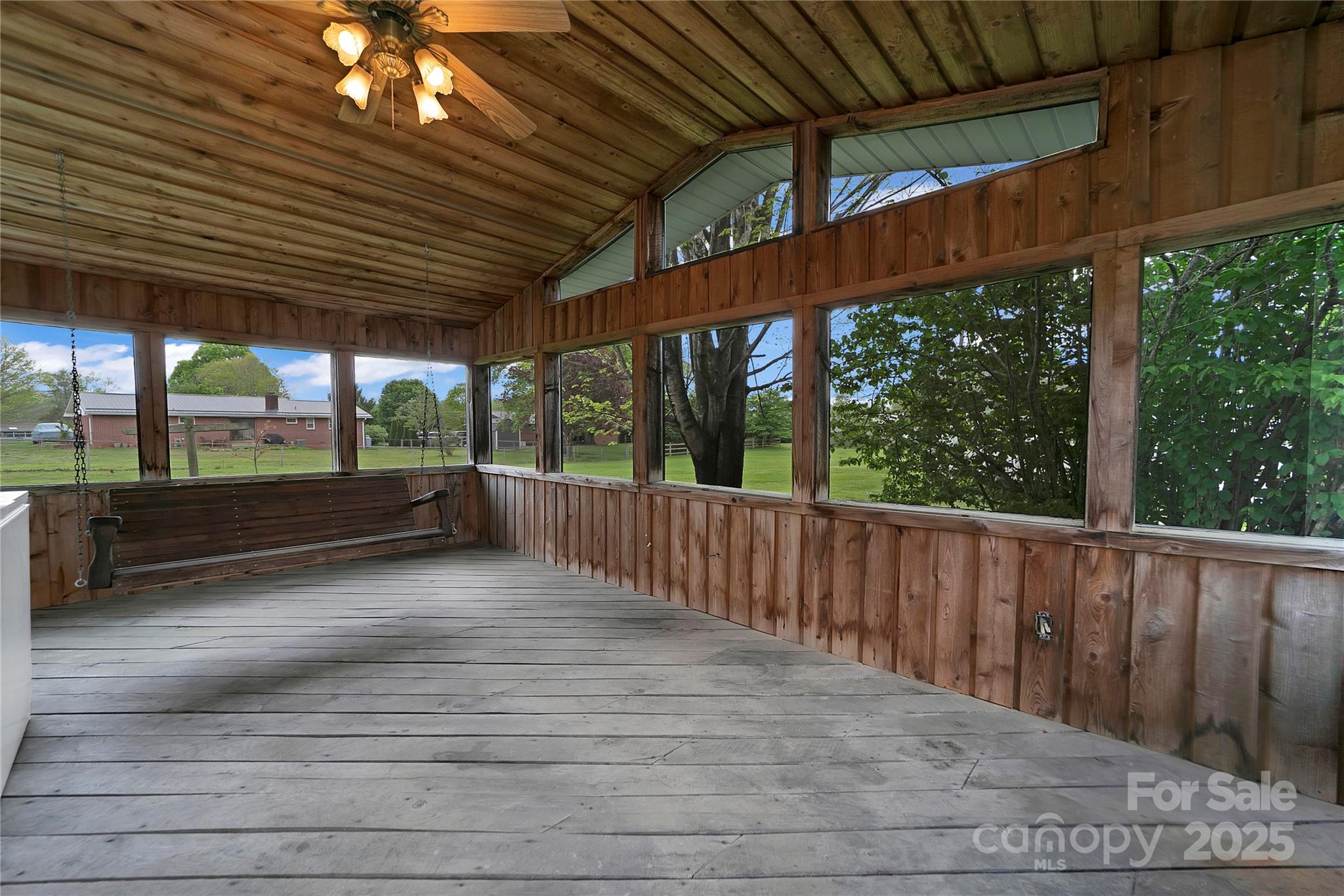 128 Summit Avenue — Brevard
