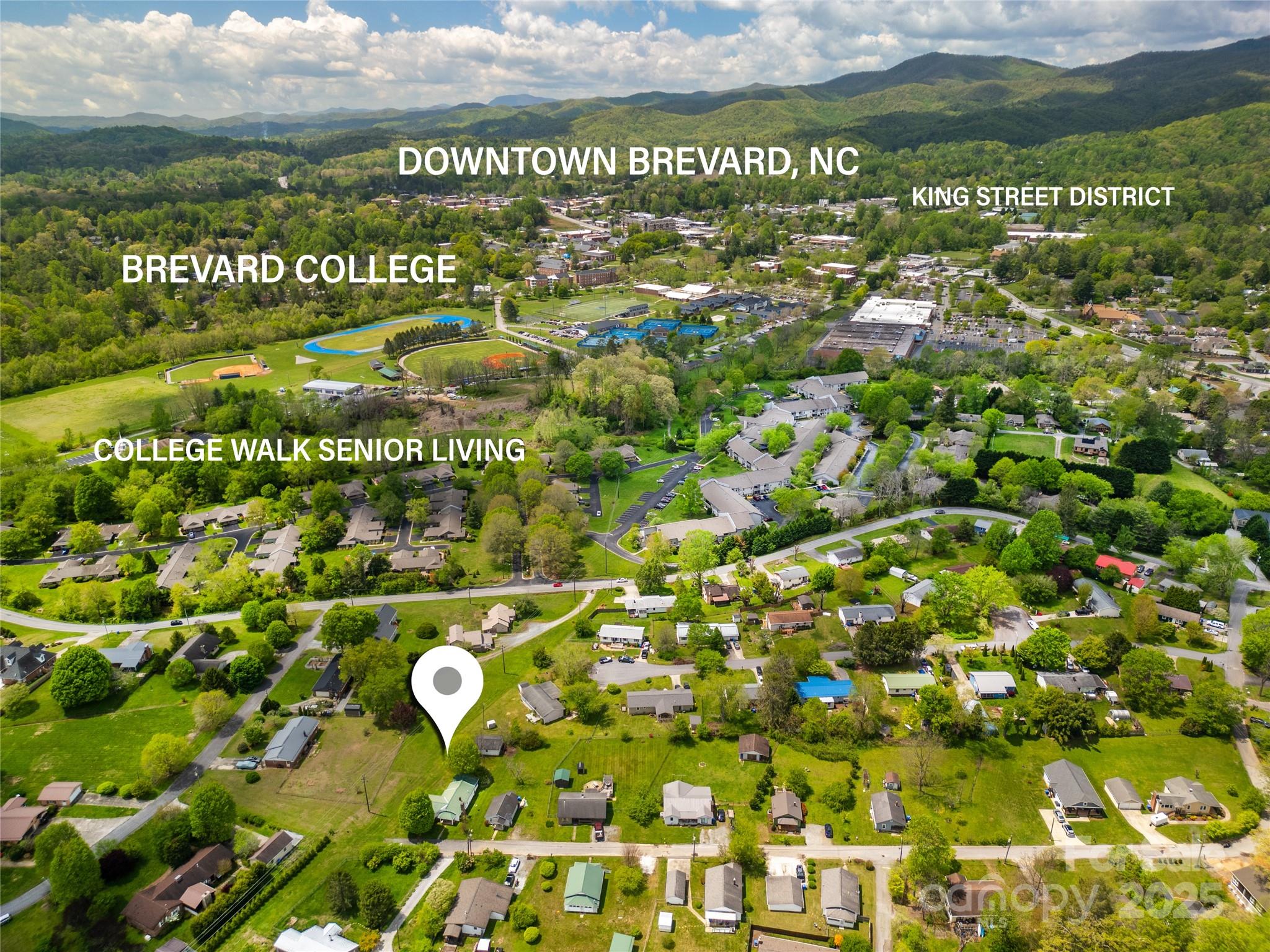 128 Summit Avenue — Brevard