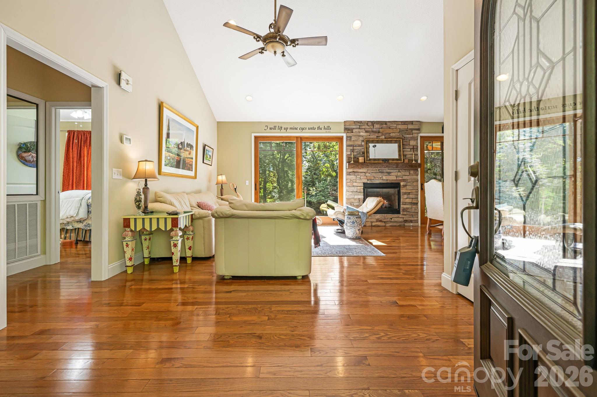 411 Alta Circle — Hendersonville
