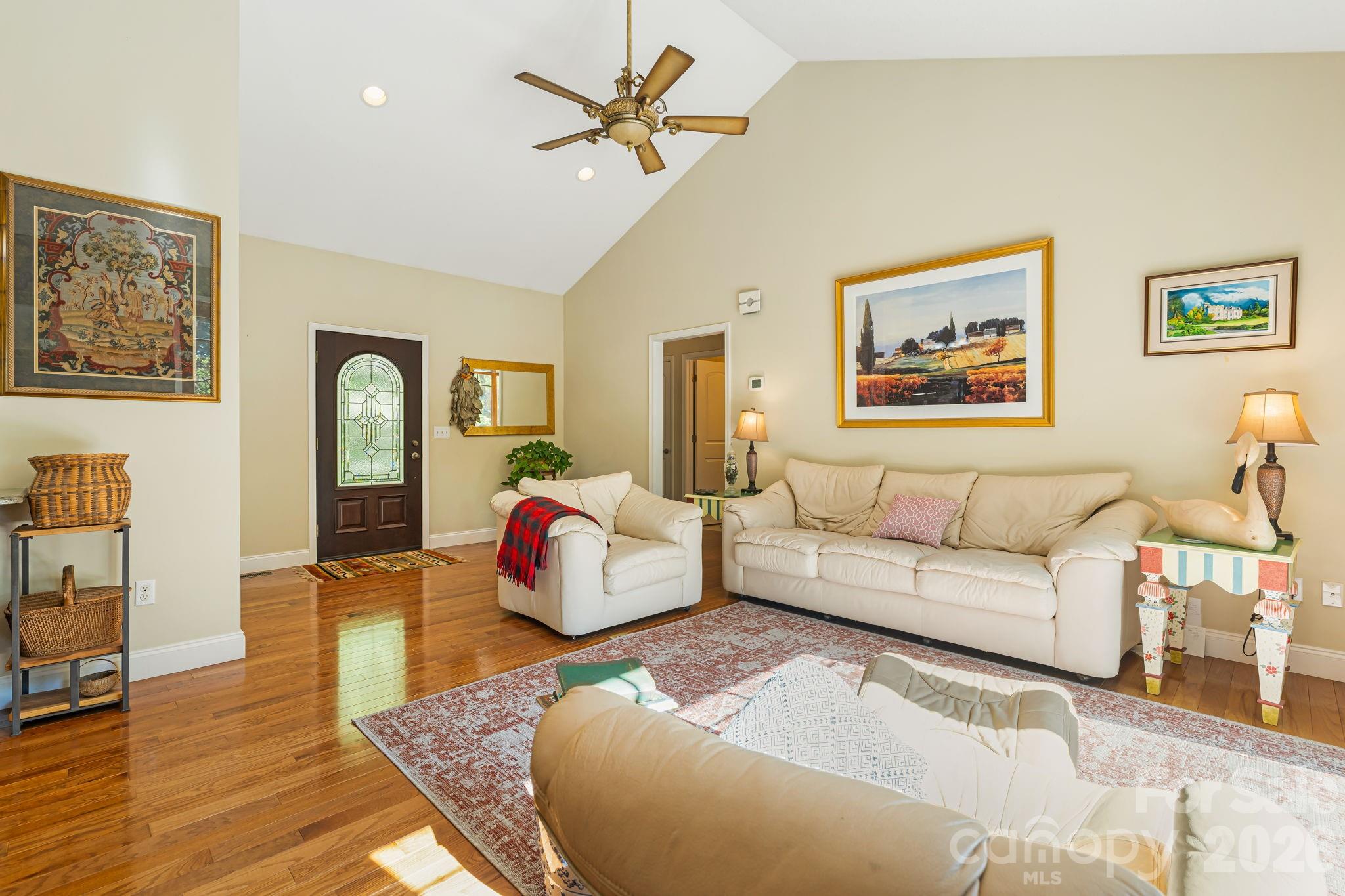 411 Alta Circle — Hendersonville