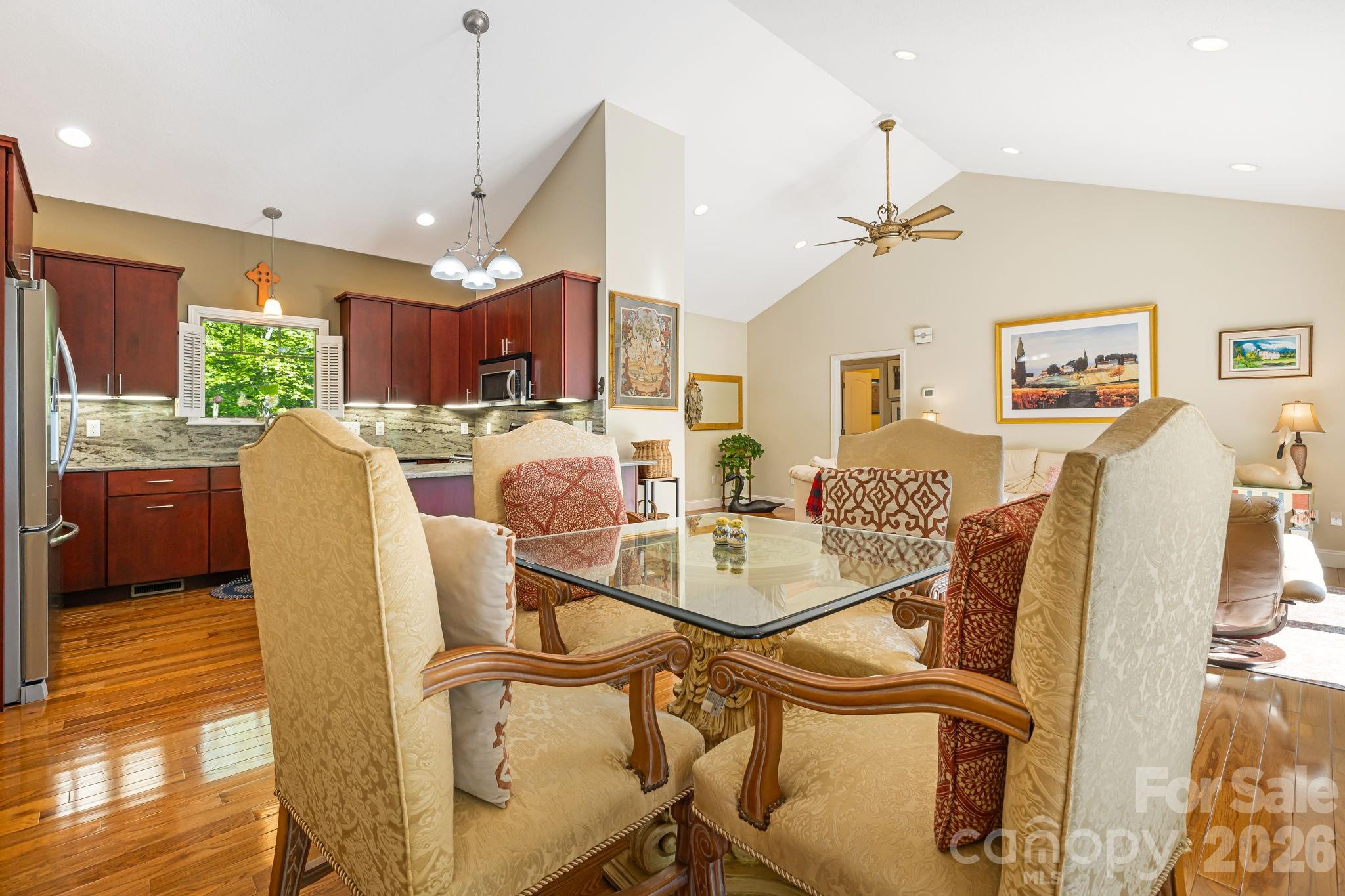 411 Alta Circle — Hendersonville