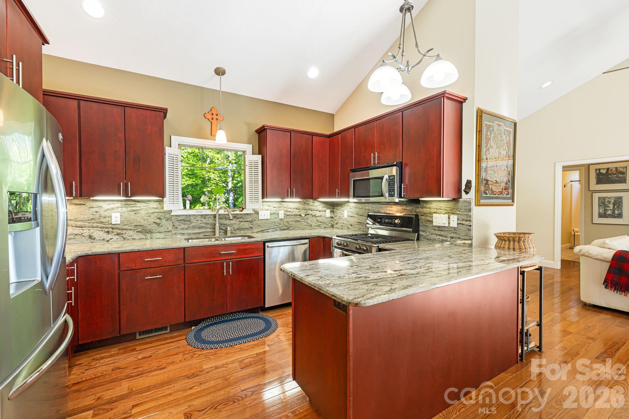 411 Alta Circle — Hendersonville
