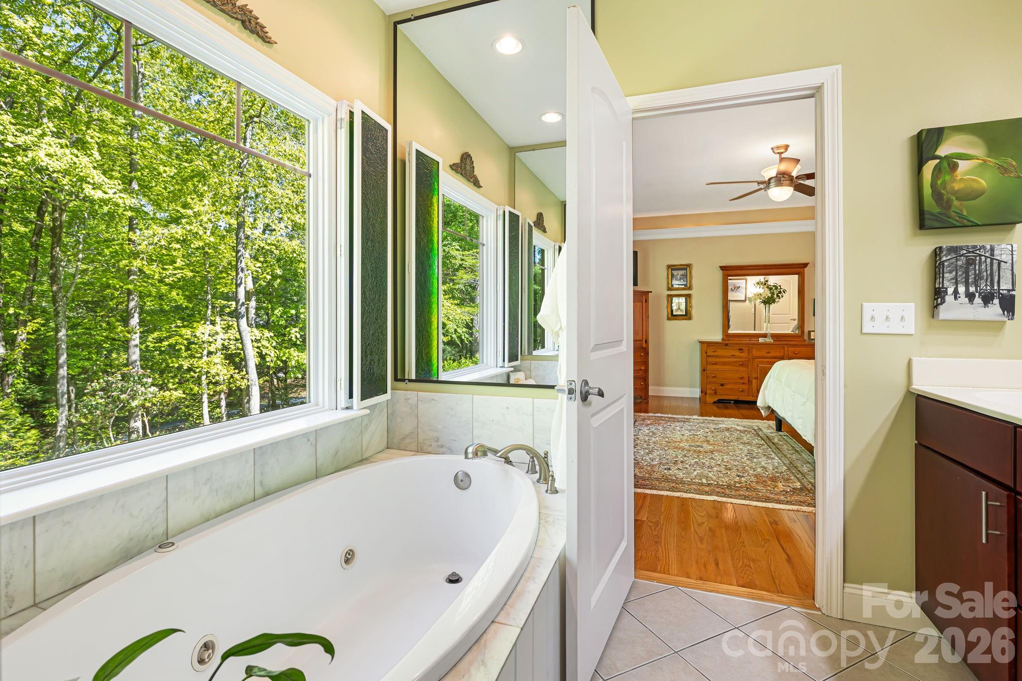 411 Alta Circle — Hendersonville