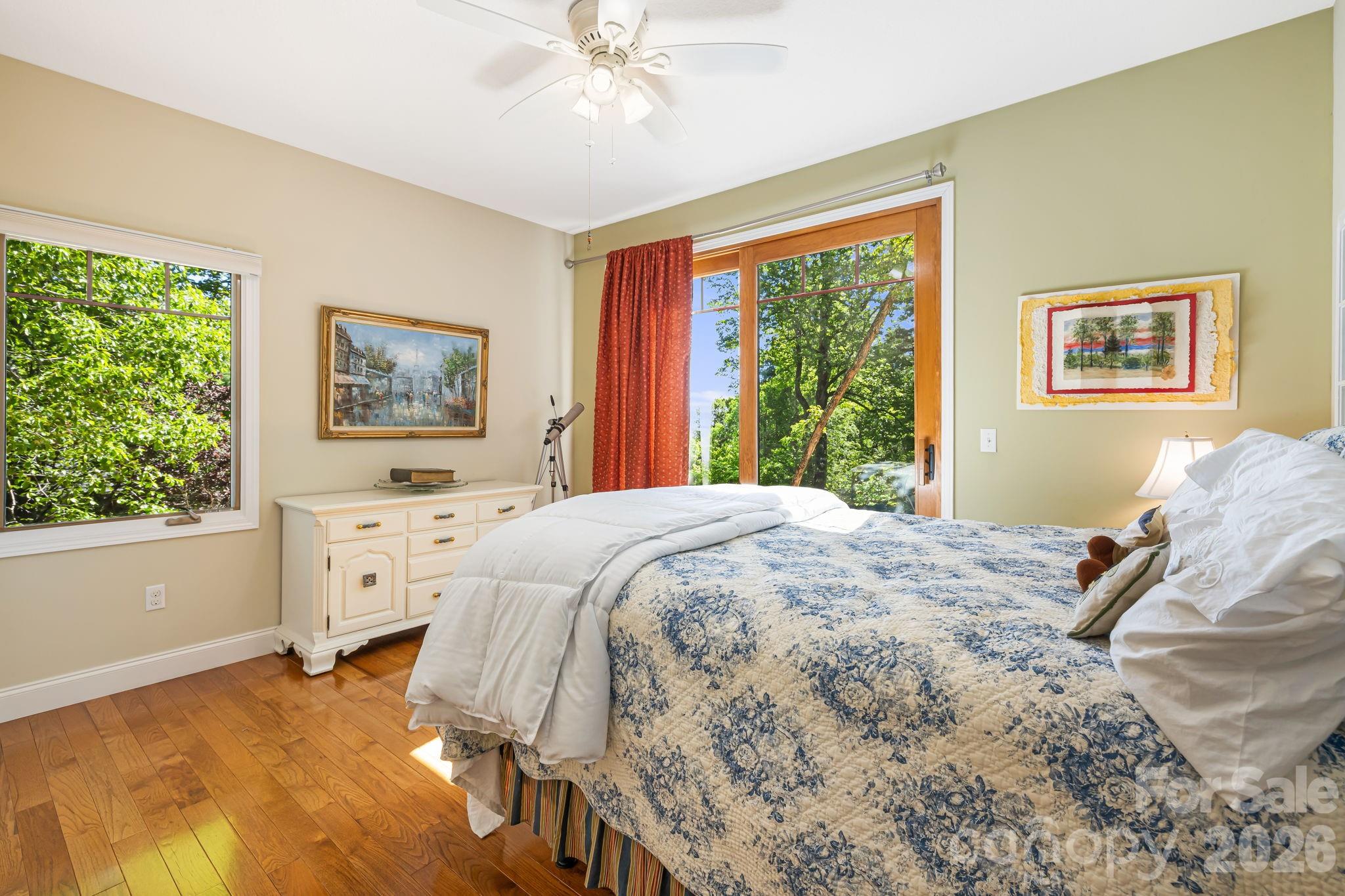 411 Alta Circle — Hendersonville