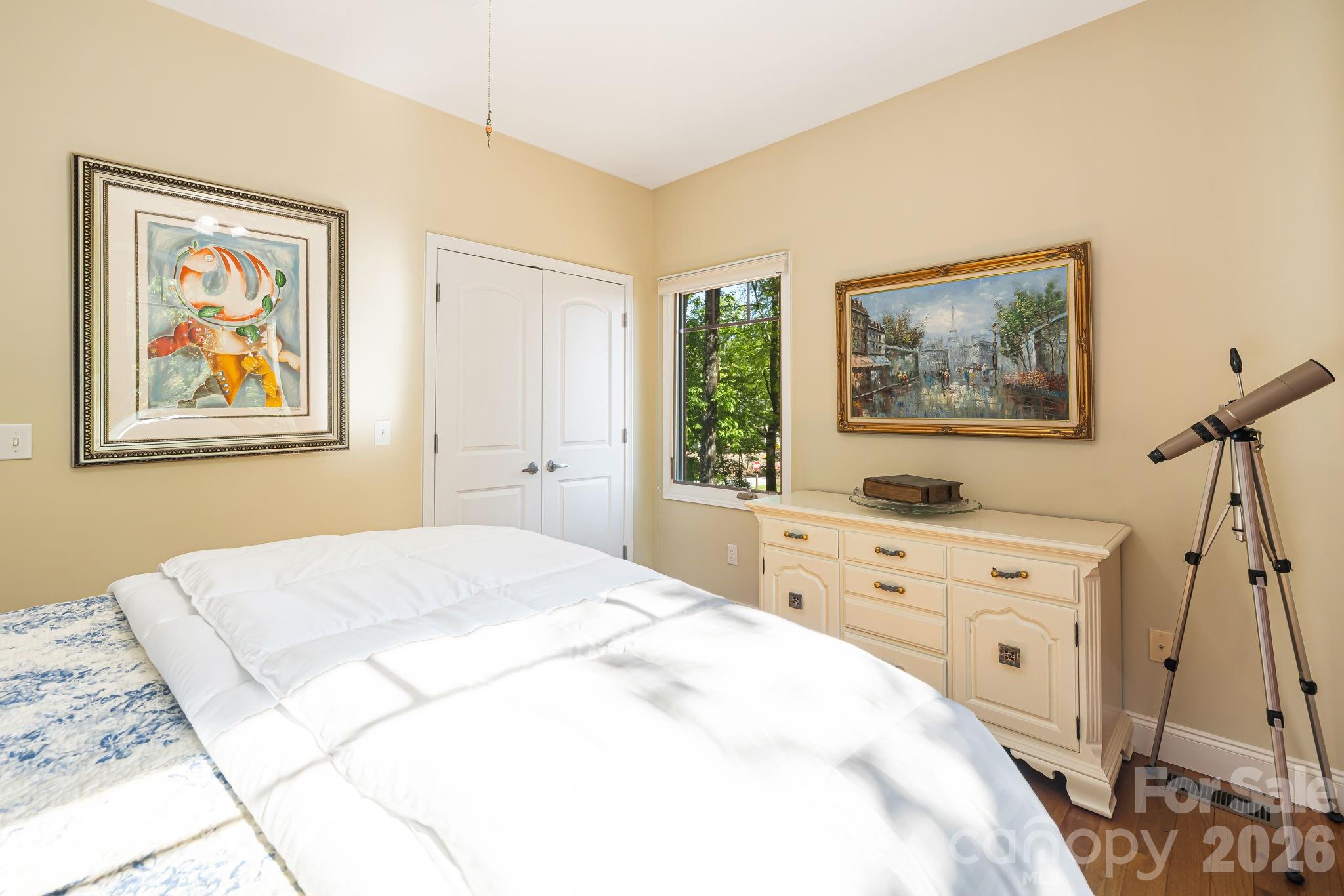 411 Alta Circle — Hendersonville