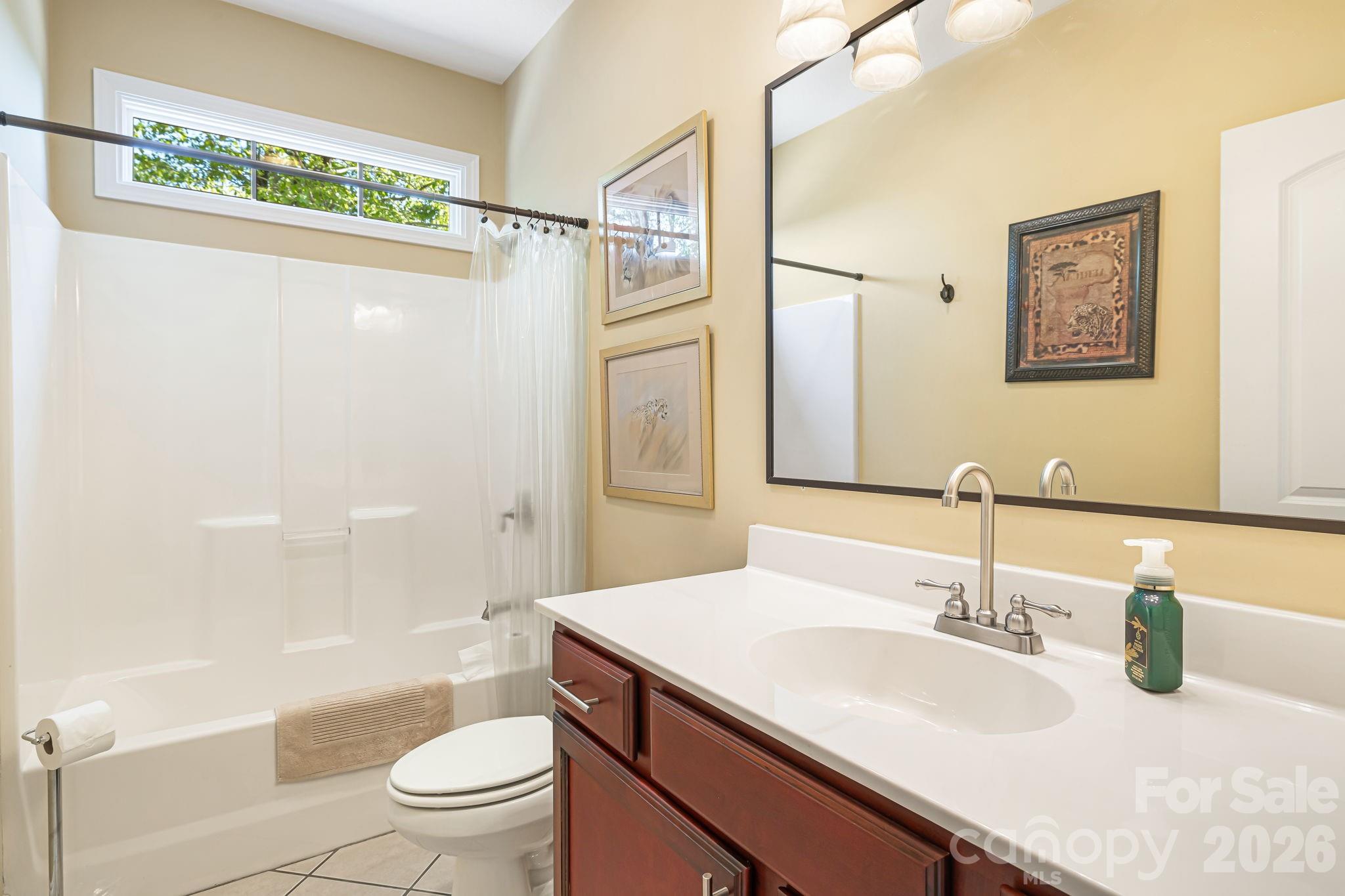 411 Alta Circle — Hendersonville