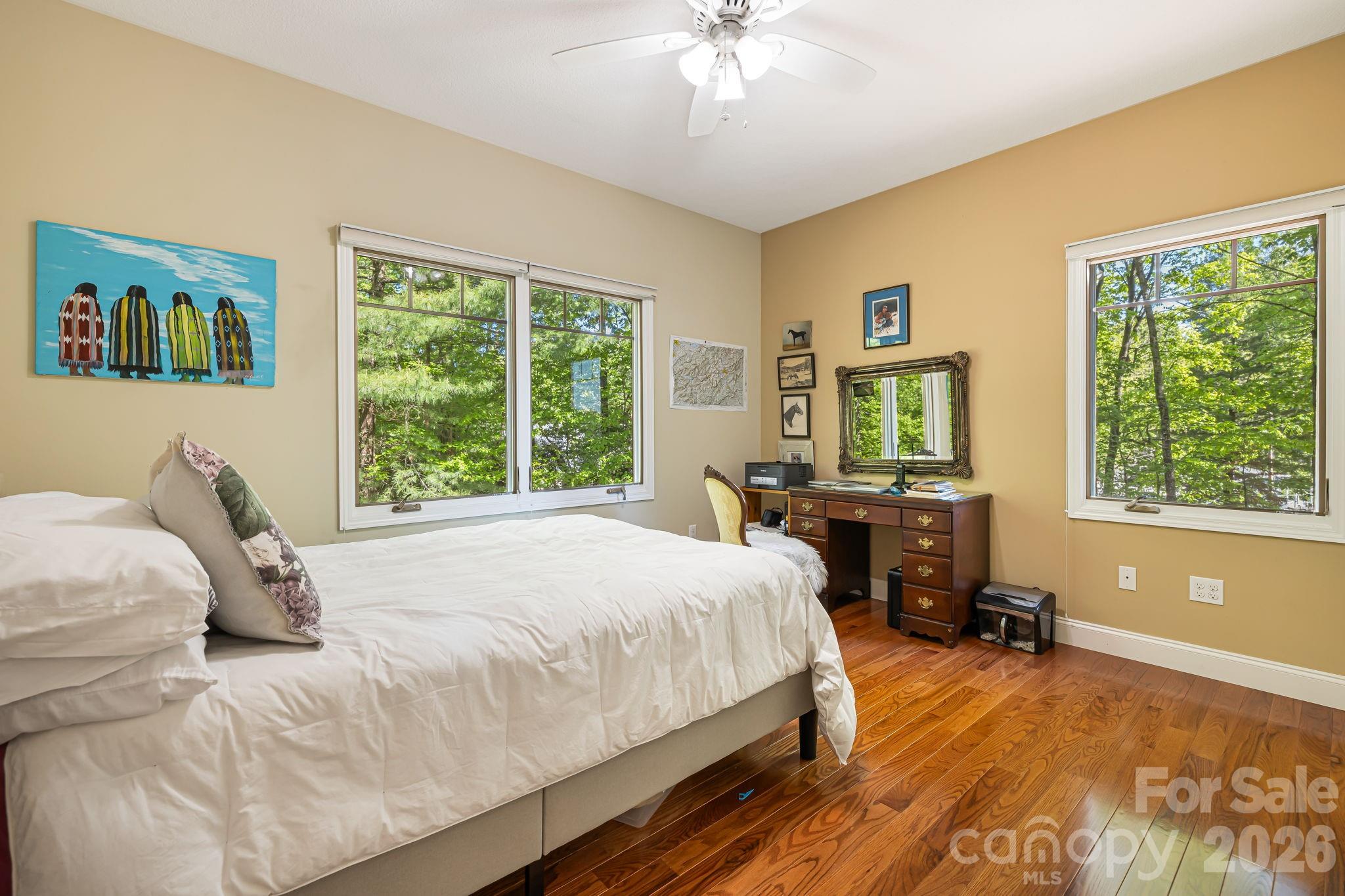 411 Alta Circle — Hendersonville