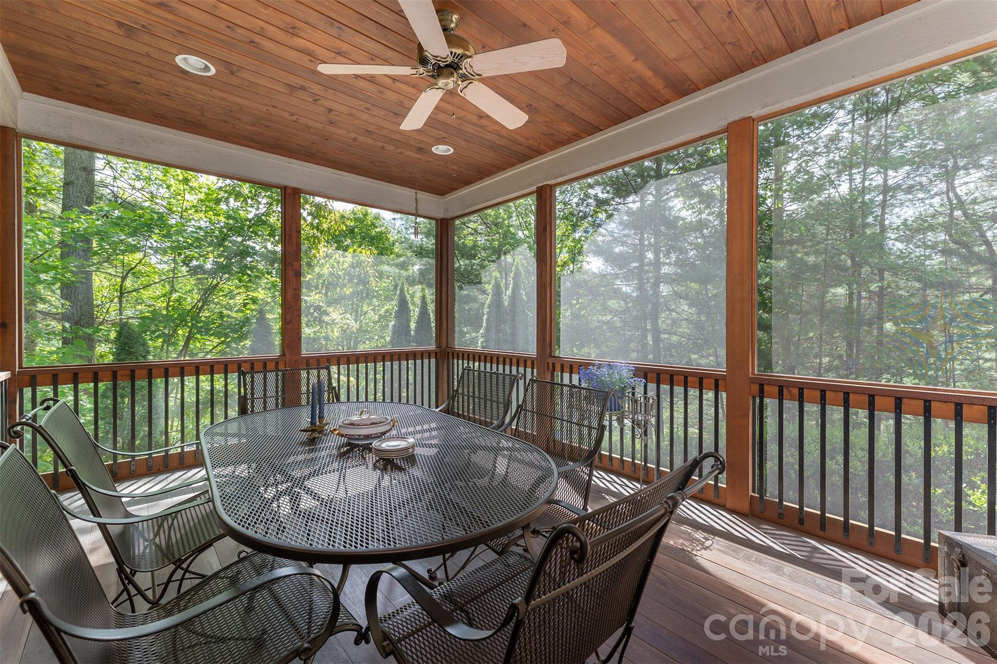 168 Chattooga Run — Hendersonville