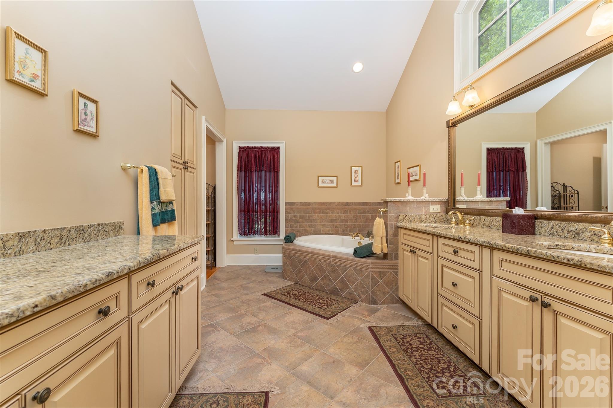 168 Chattooga Run — Hendersonville