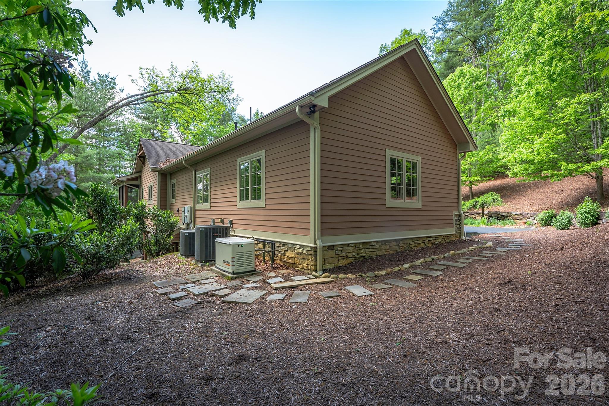 168 Chattooga Run — Hendersonville