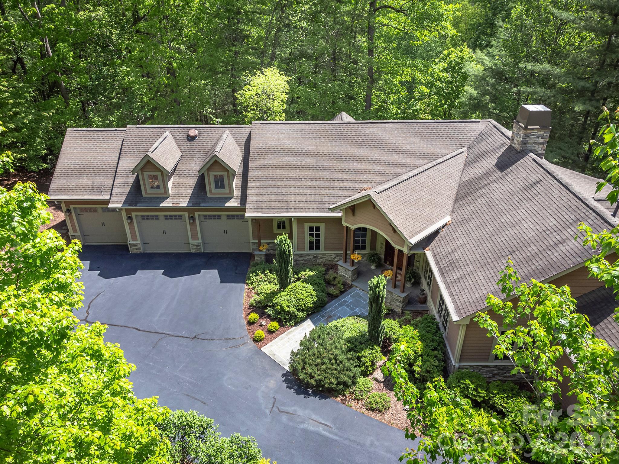 168 Chattooga Run — Hendersonville