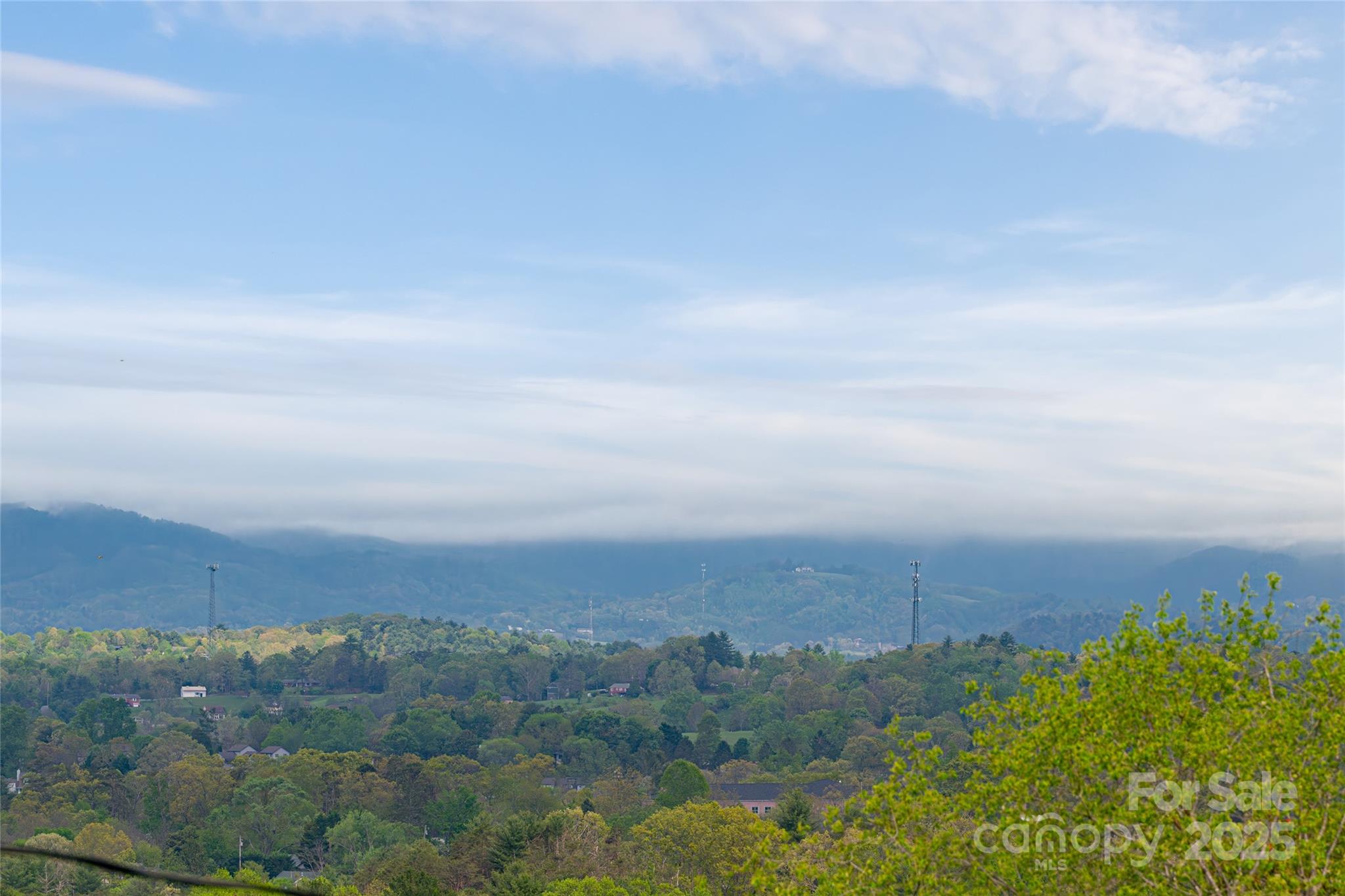 25 Coal Creek Lane — Weaverville