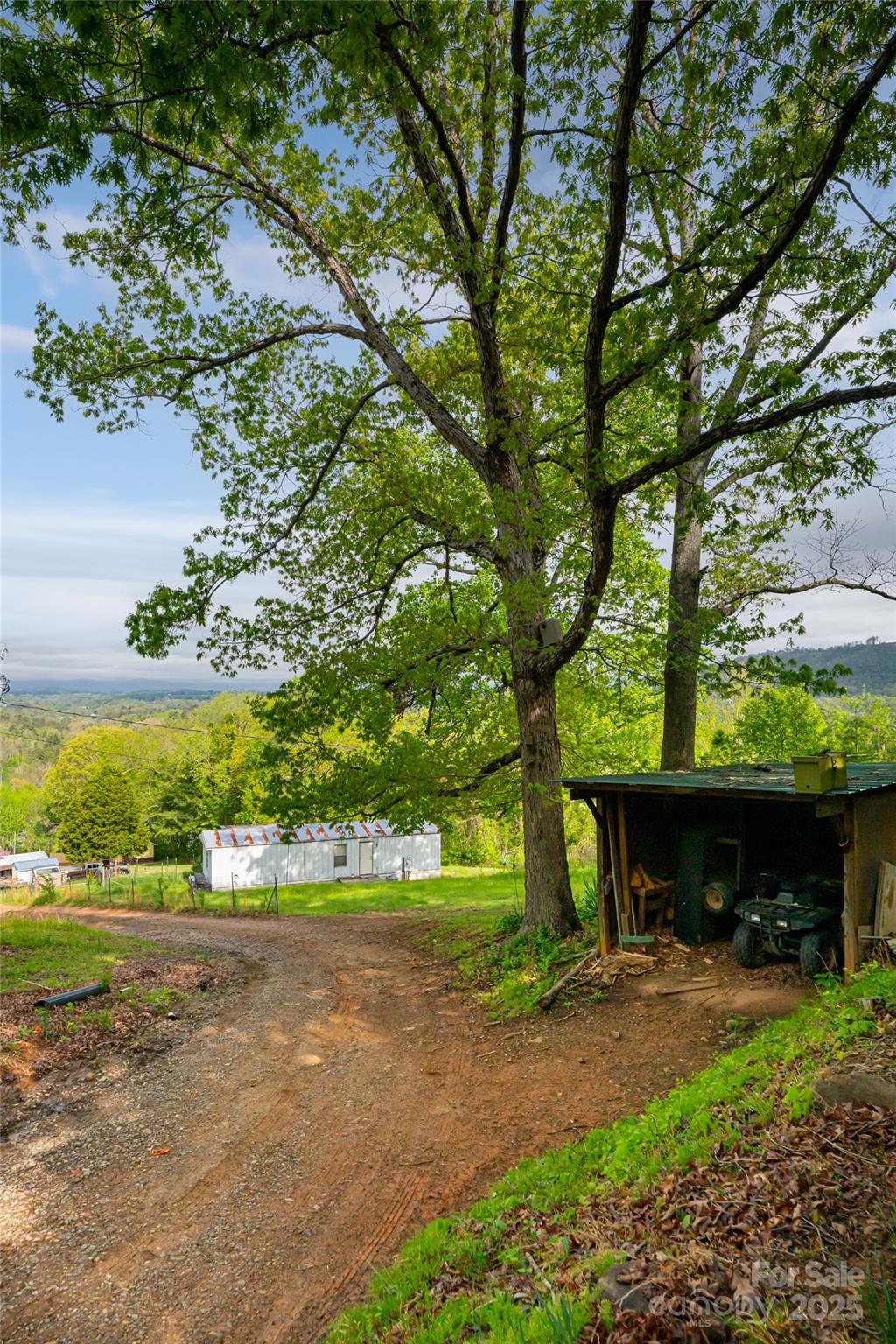 25 Coal Creek Lane — Weaverville