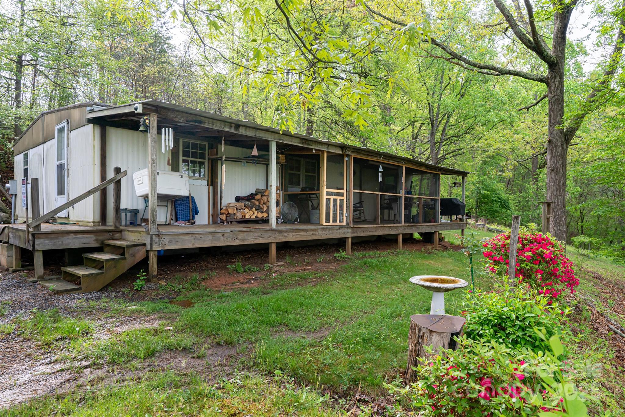 25 Coal Creek Lane — Weaverville