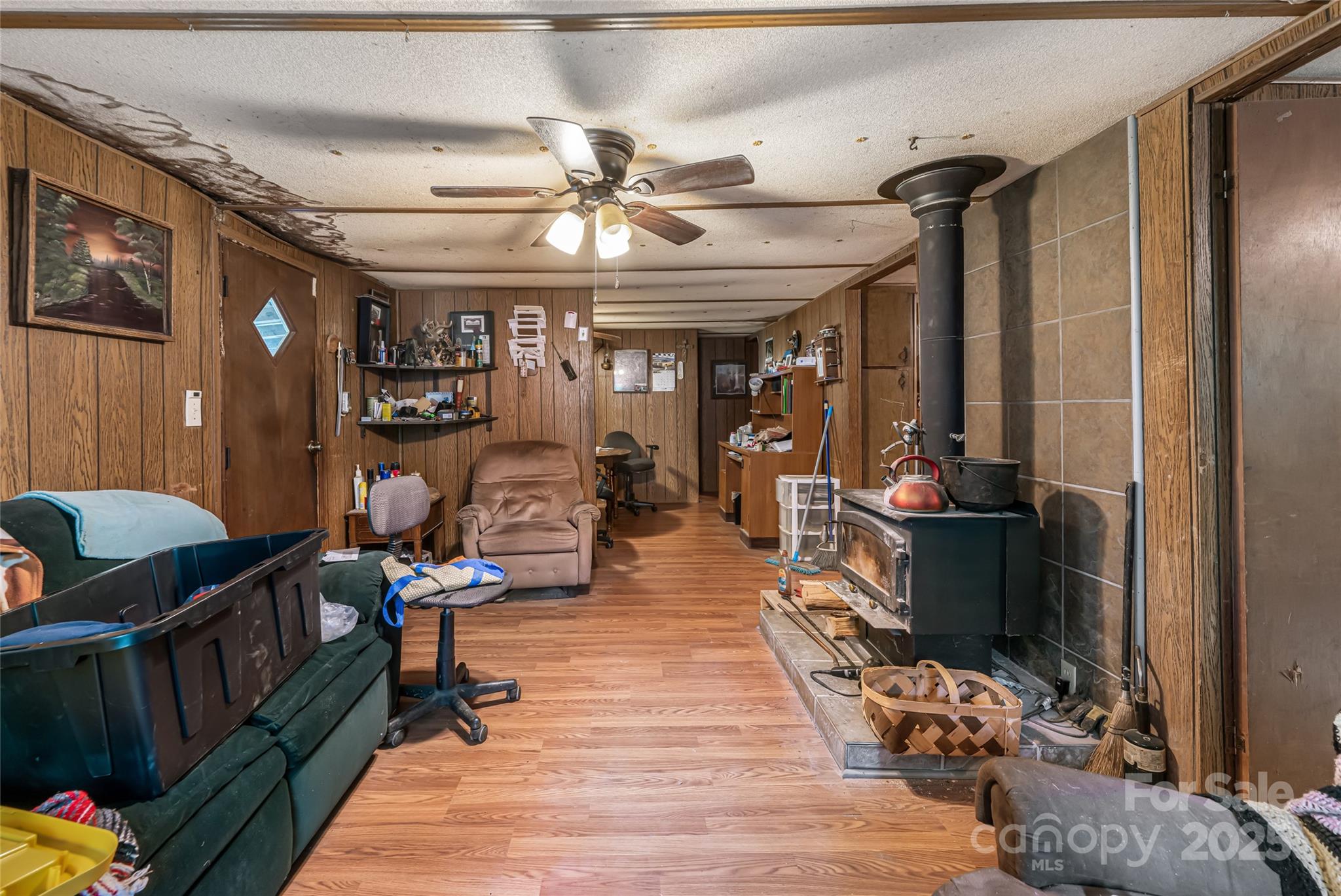 25 Coal Creek Lane — Weaverville