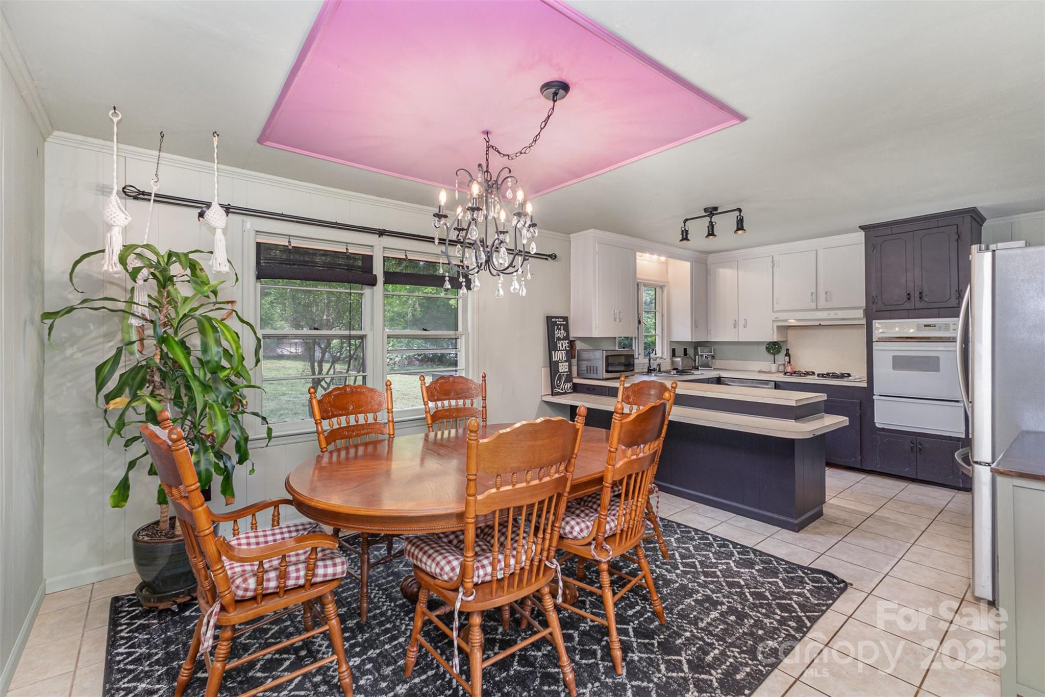910 E Center Avenue — Mooresville