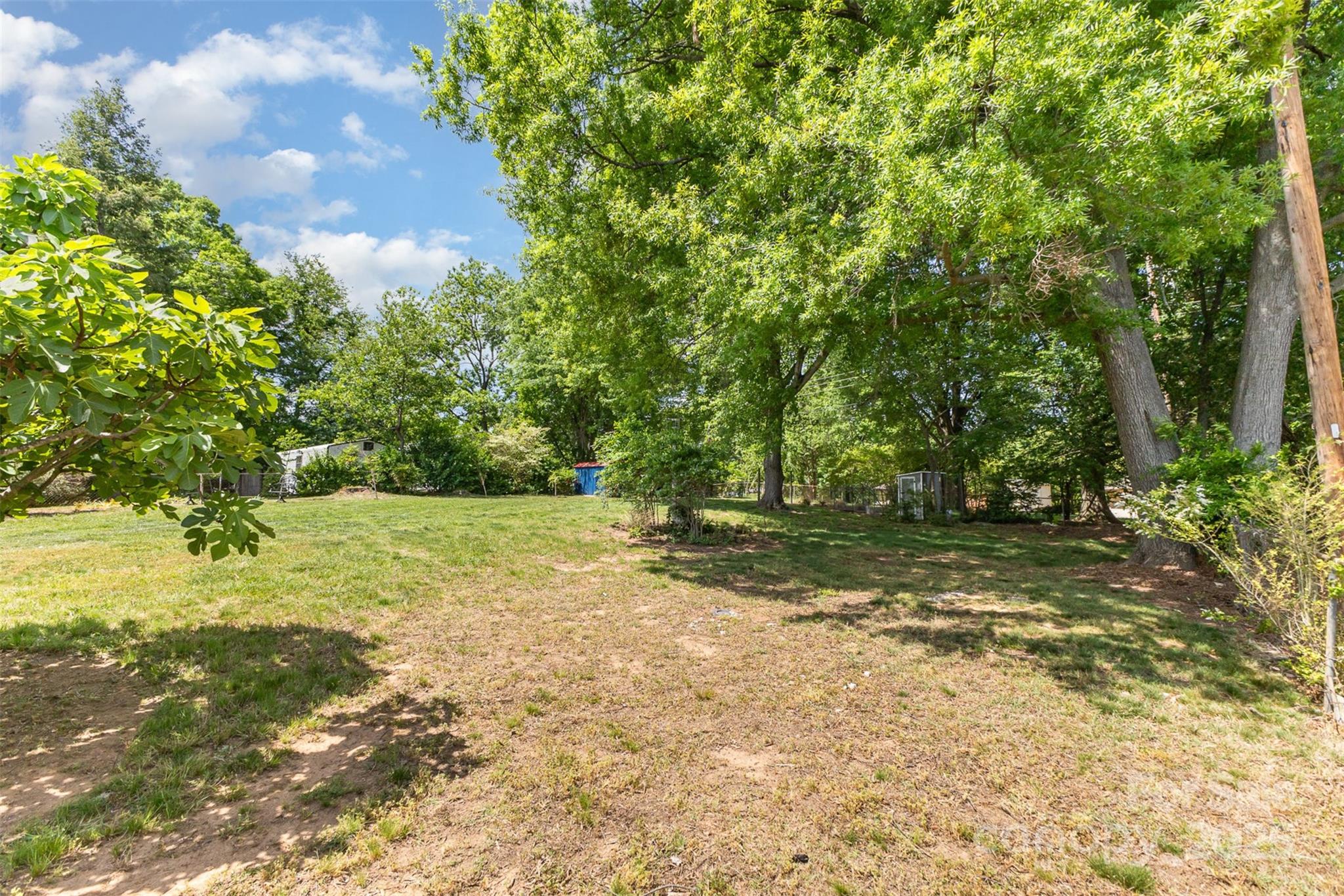 910 E Center Avenue — Mooresville