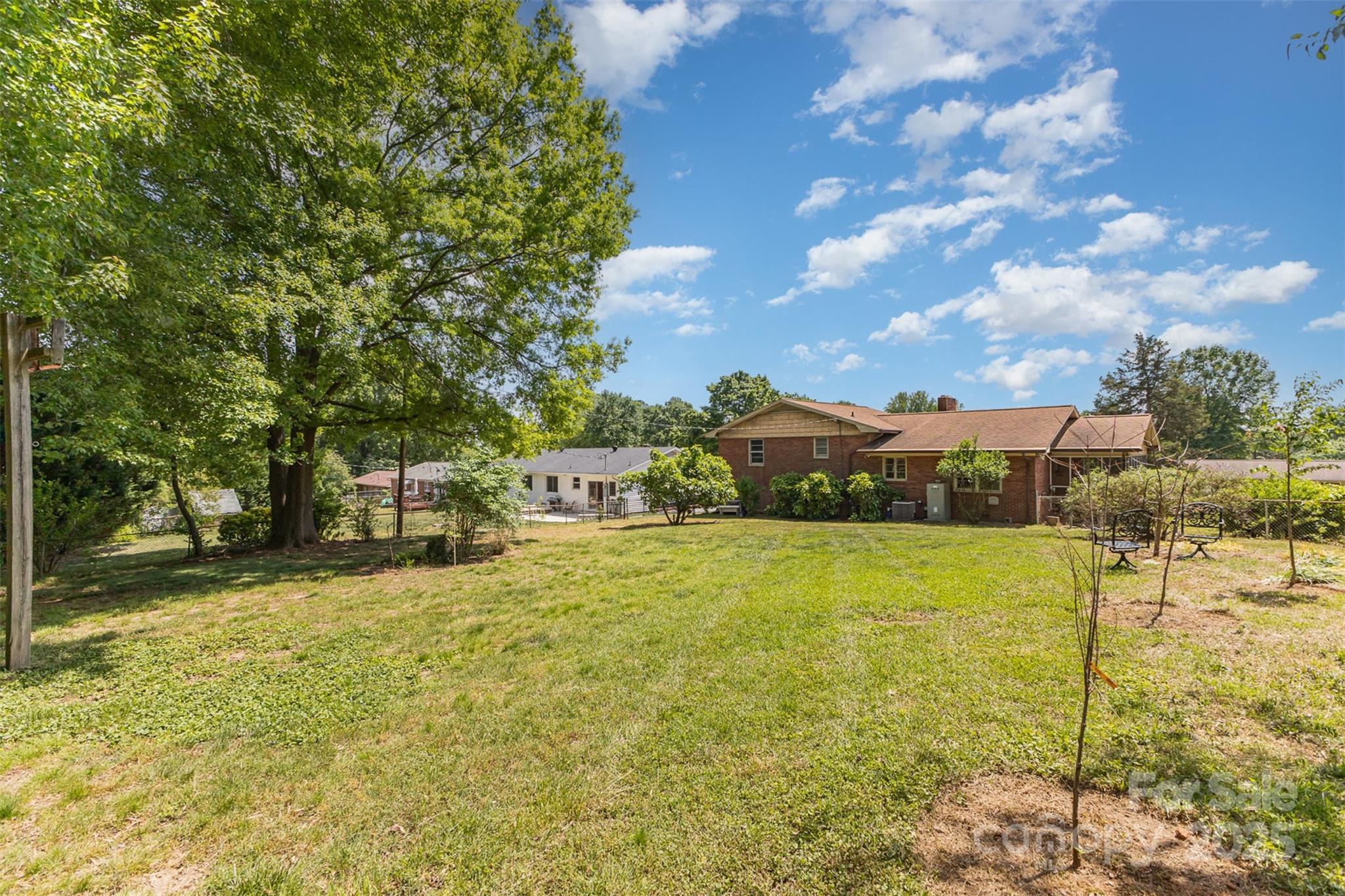 910 E Center Avenue — Mooresville