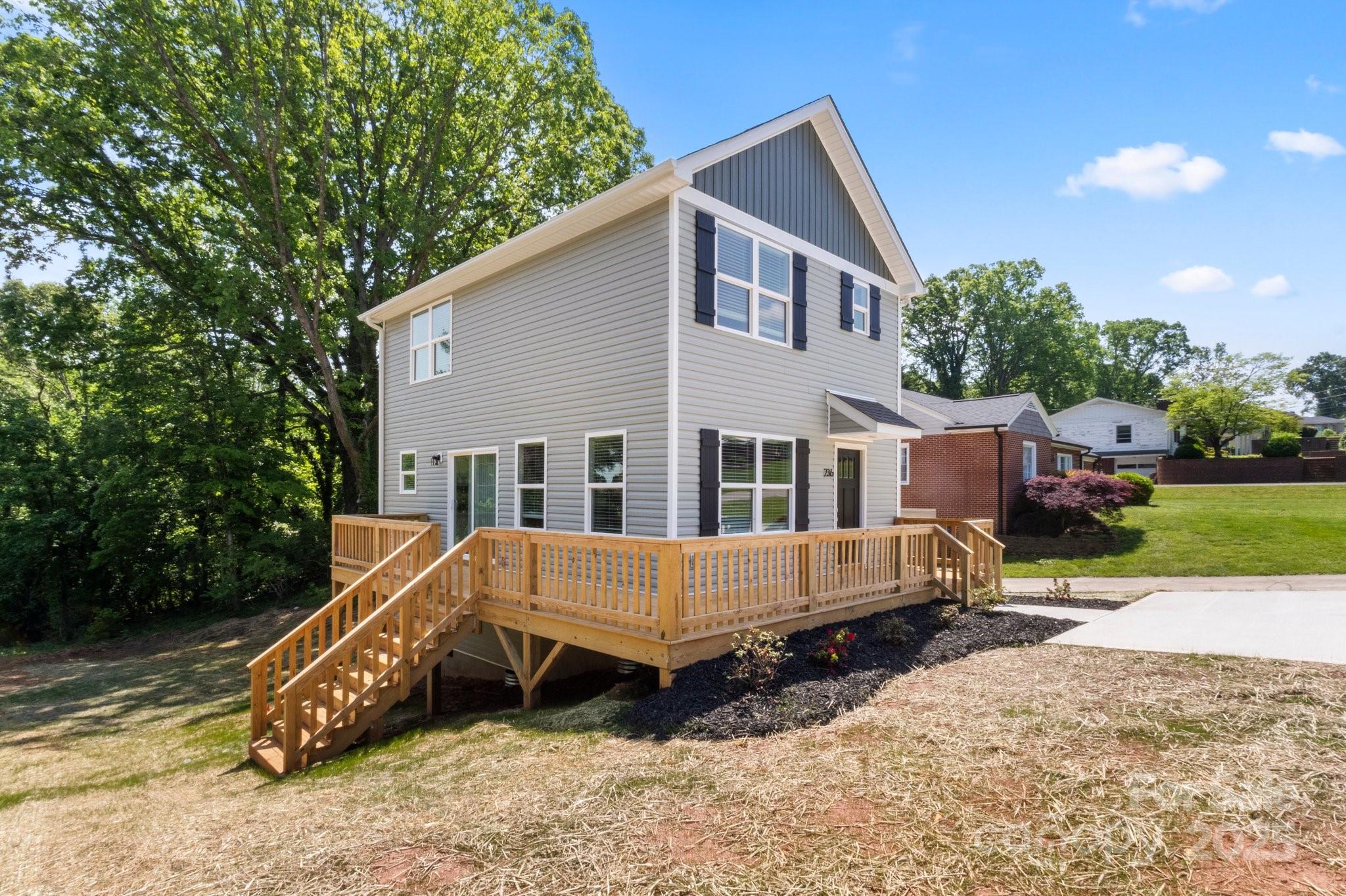 236 Elizabeth Avenue — Forest City