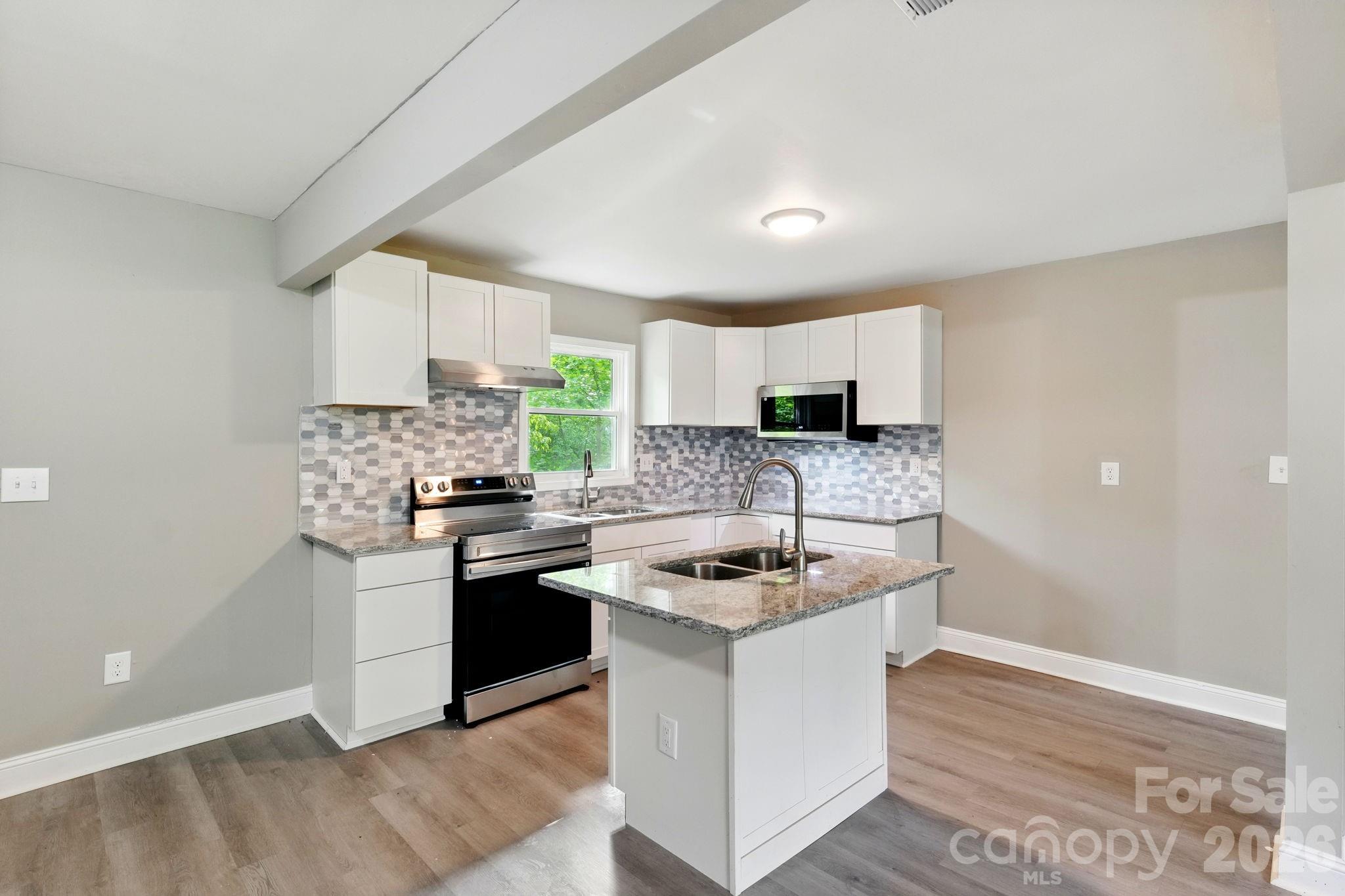 131 Little Forest Lane — Statesville