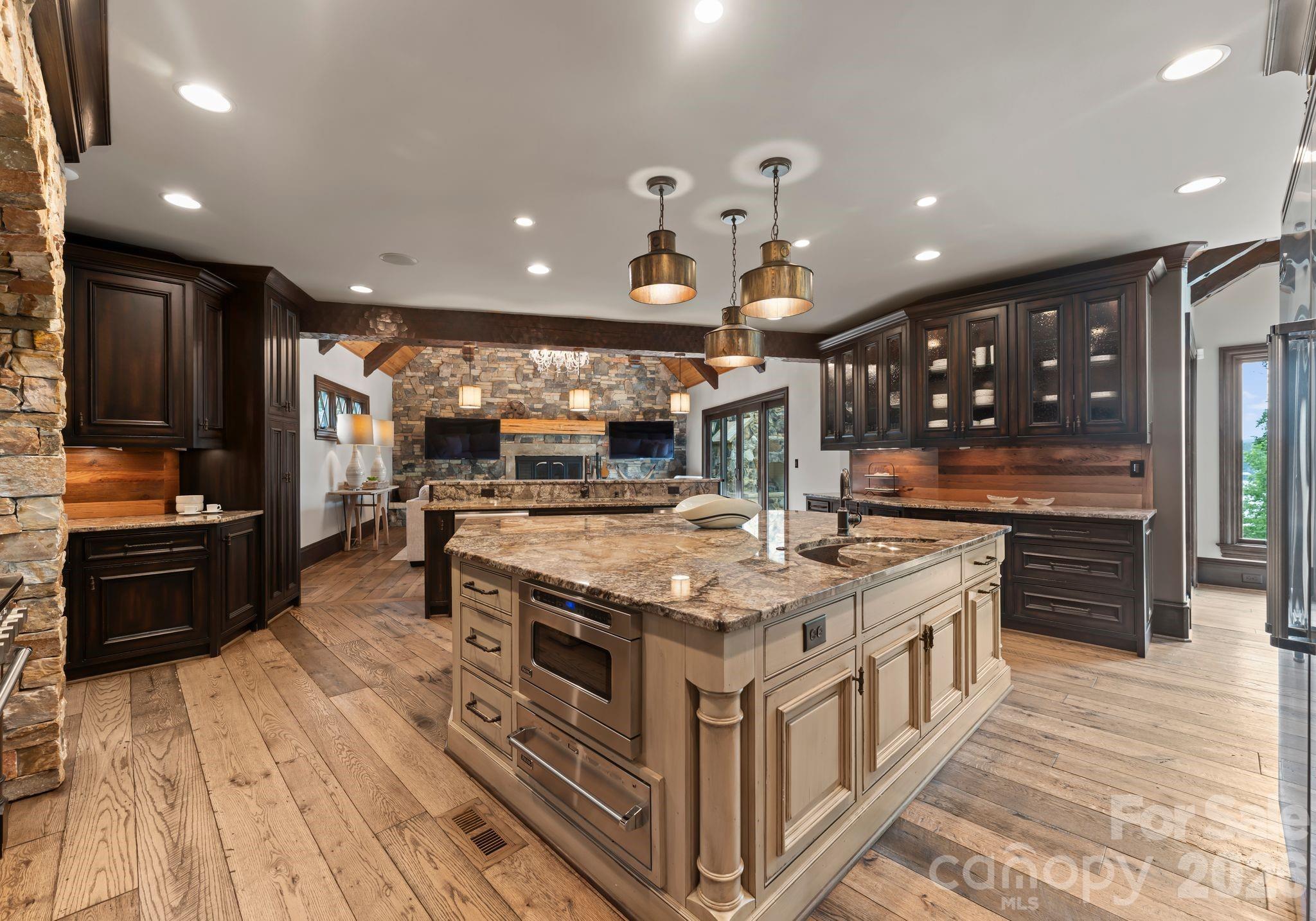 172 Tennessee Circle — Mooresville