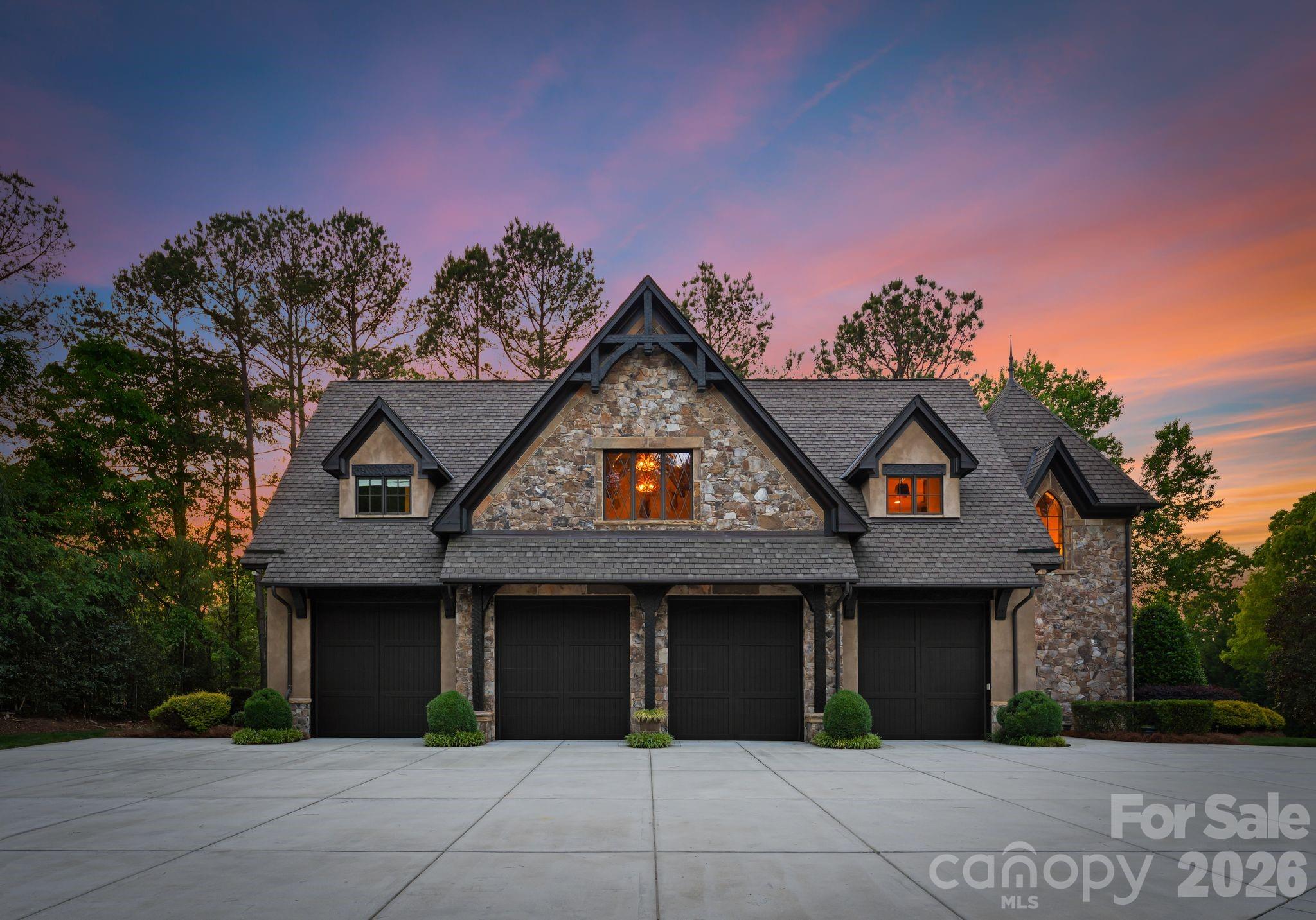 172 Tennessee Circle — Mooresville