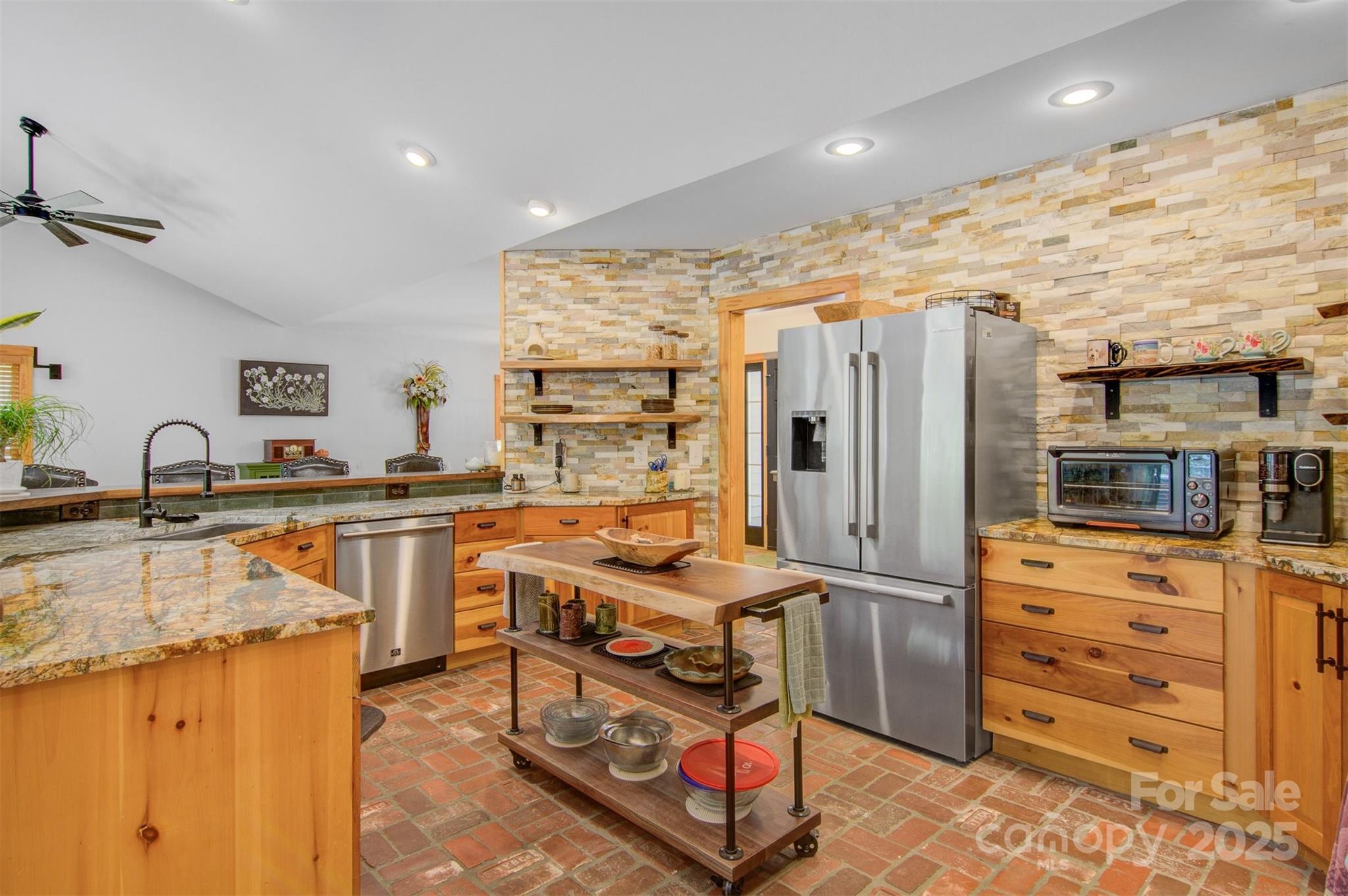5690 Anchor Drive — Granite Falls