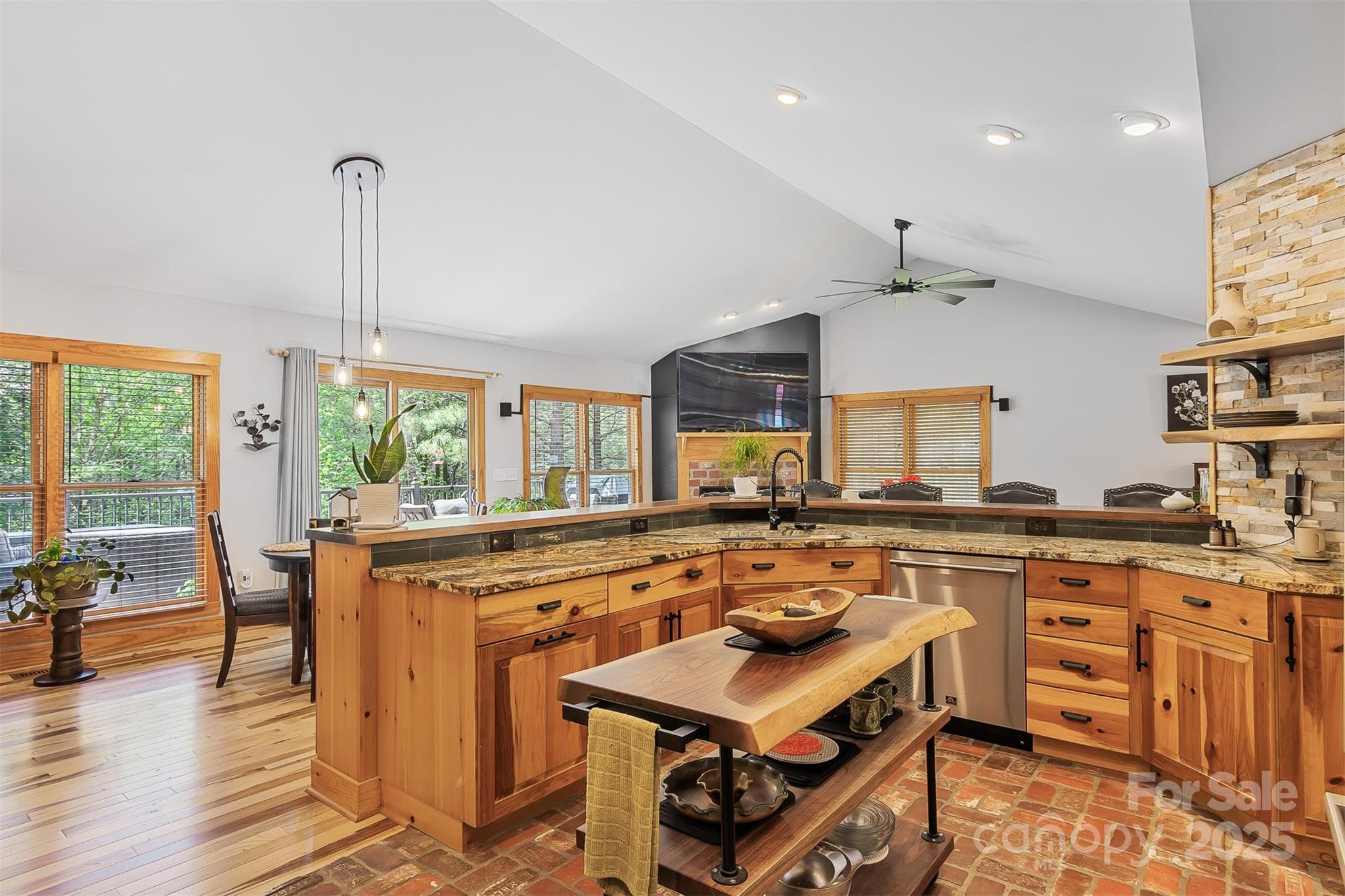 5690 Anchor Drive — Granite Falls