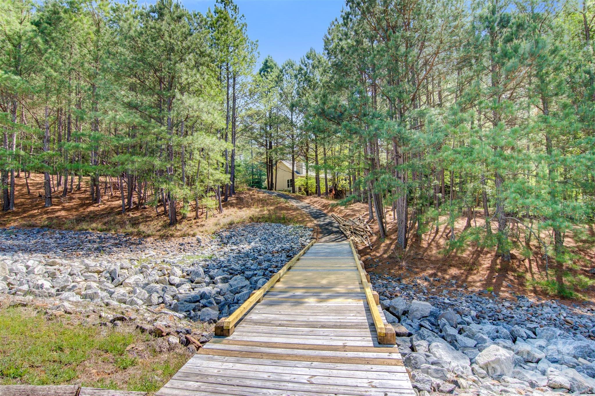5690 Anchor Drive — Granite Falls