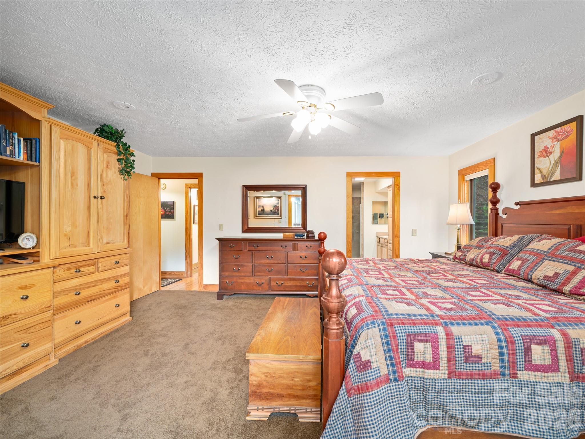 86 Laurel Drive — Burnsville