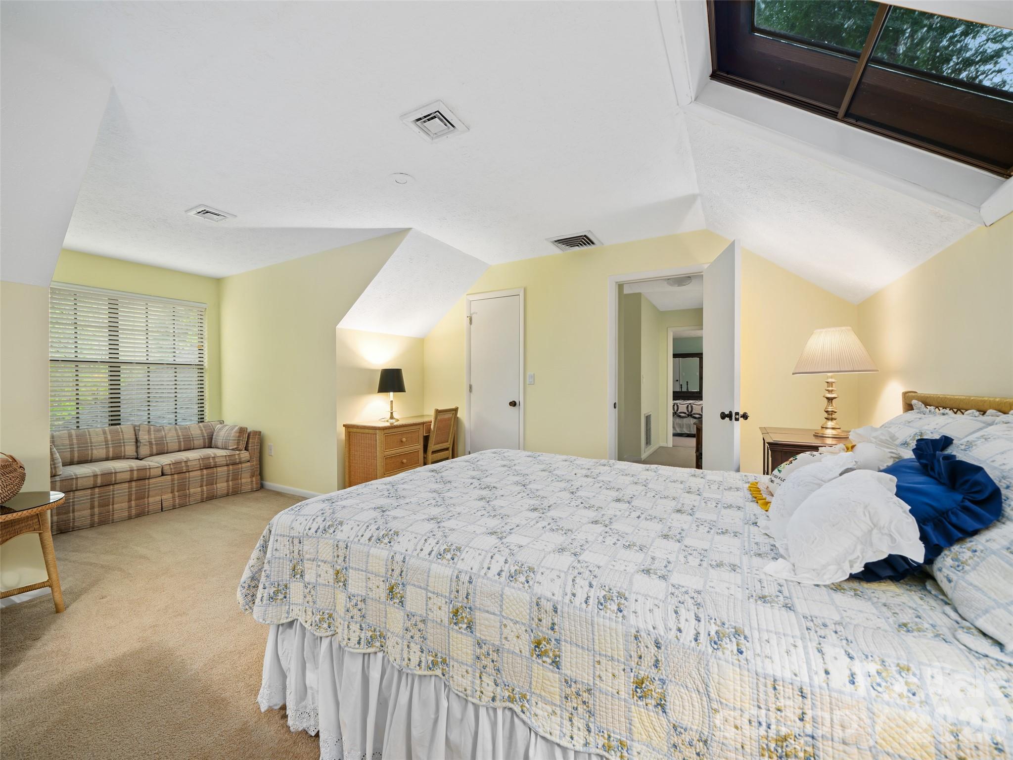 86 Laurel Drive — Burnsville